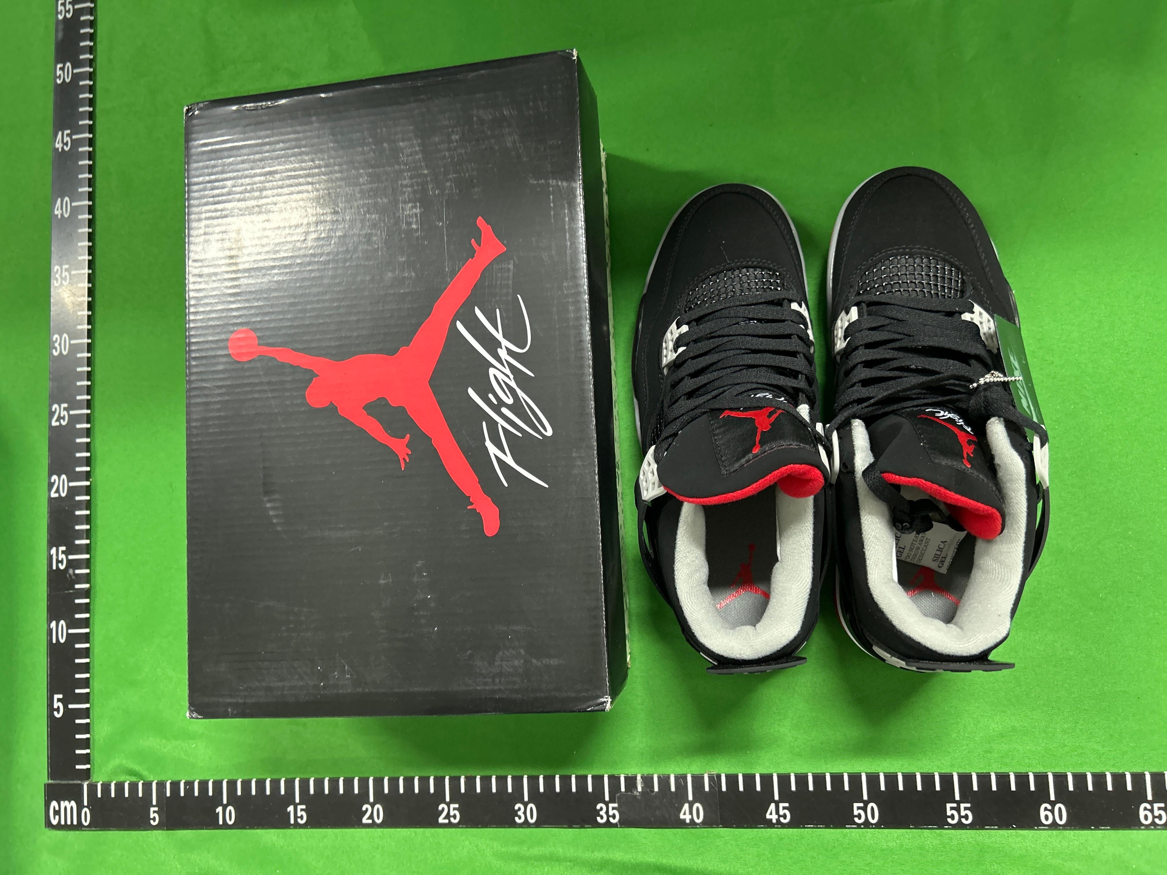 Foto QC 2 de Jordan 4 Retro Black Cat CU1110-010