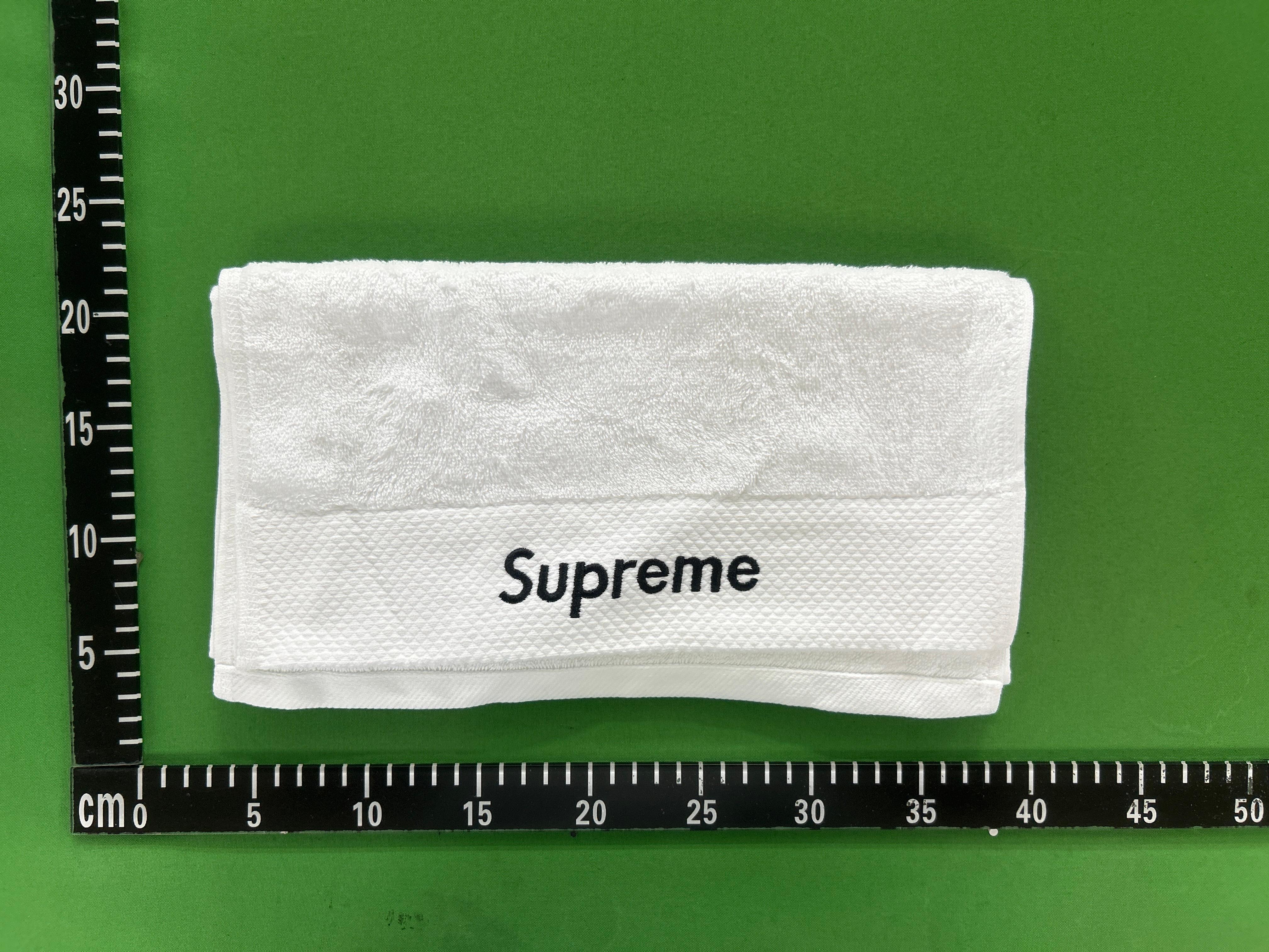 Foto QC 3 de Supreme Hand Towel White