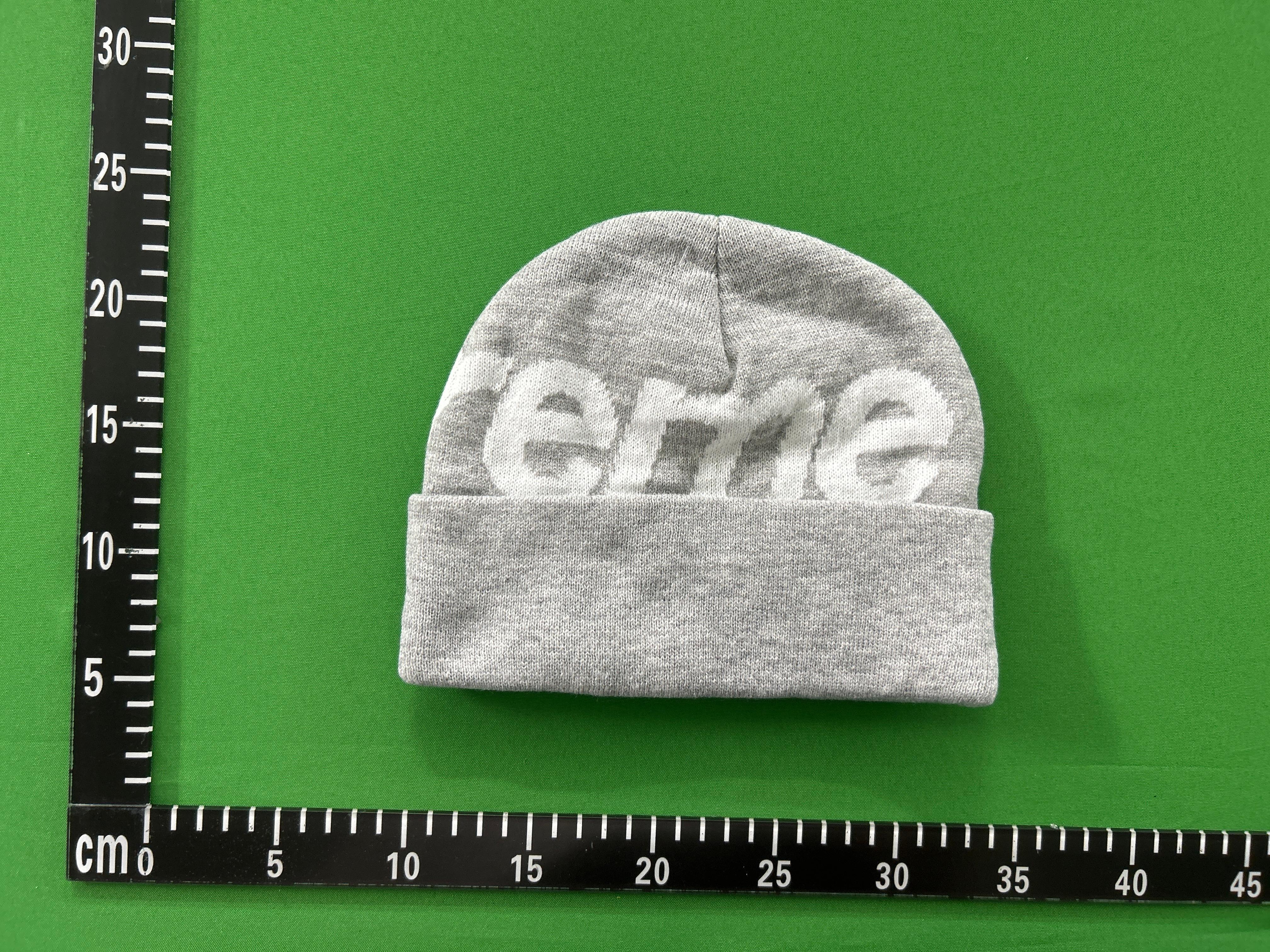 Foto QC 3 de Supreme Big Logo Beanie Slate