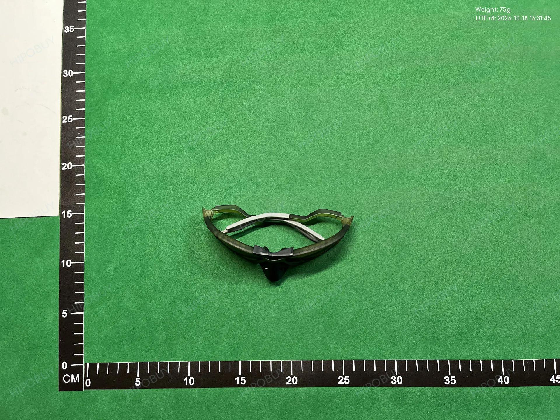 Foto QC 1 de Oakley Plantaris O Matter Sunglasses Matte Black Prizm Violet (OO9437)