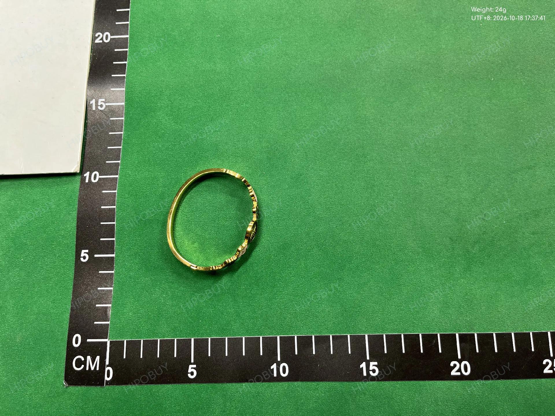 Foto QC 4 de Louis Vuitton Monogram Bracelet Metal Strass Gold