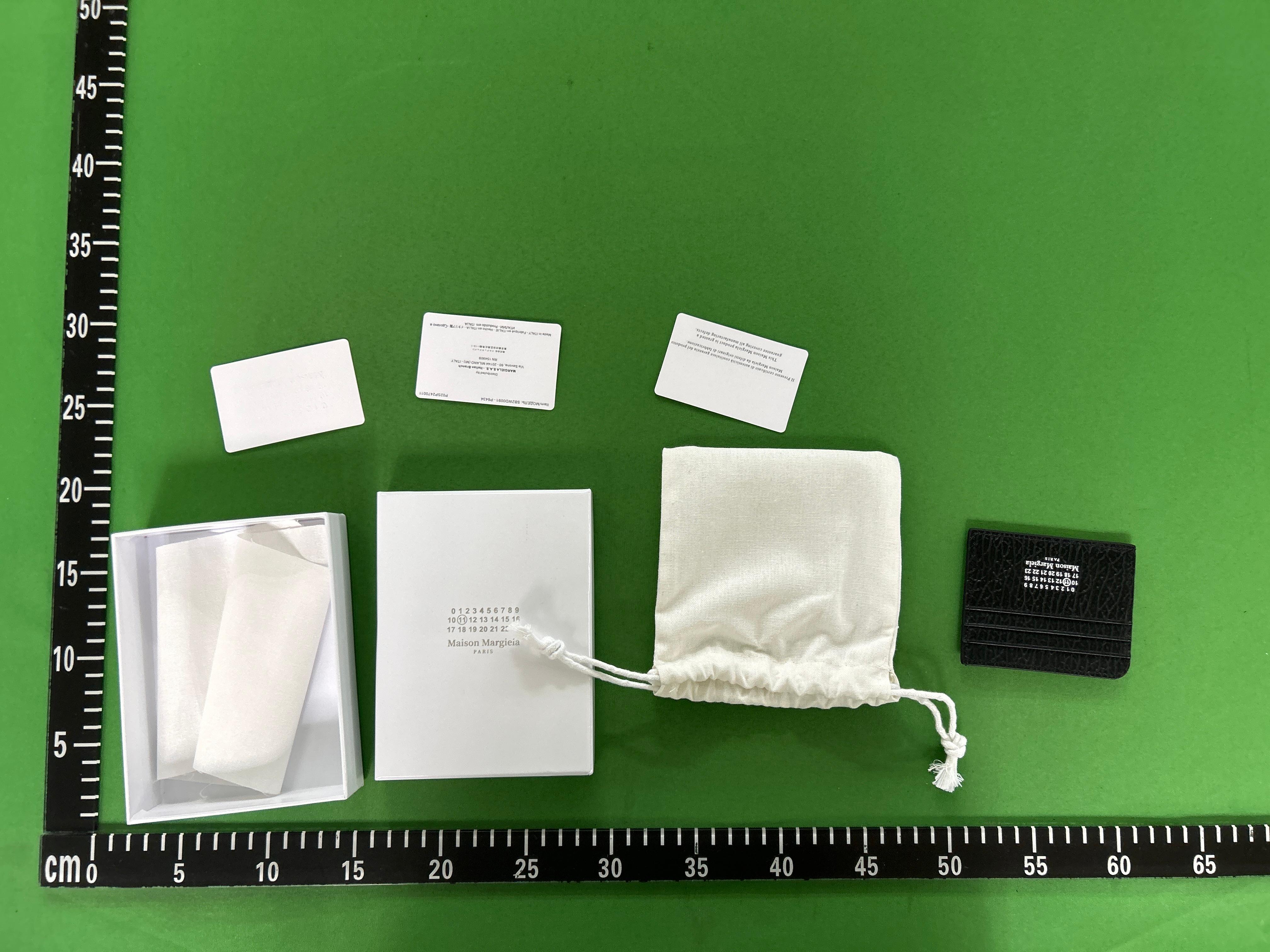Foto QC 7 de Maison Margiela Four Stitches Cardholder Grained Leather Black