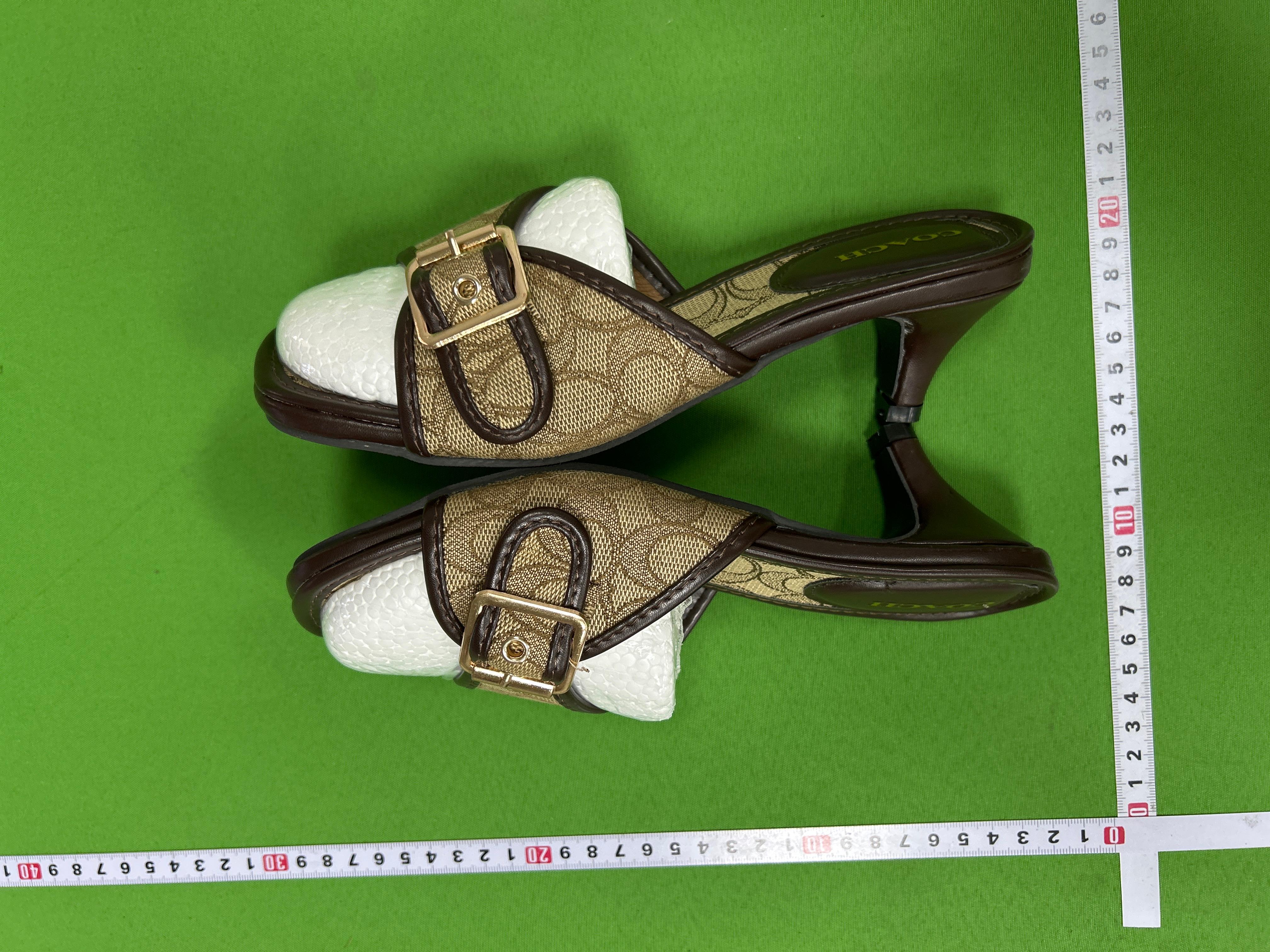 Foto QC 3 de Coach Margot Kitten Heel Slide Sandals Signature Jacquard Buckle