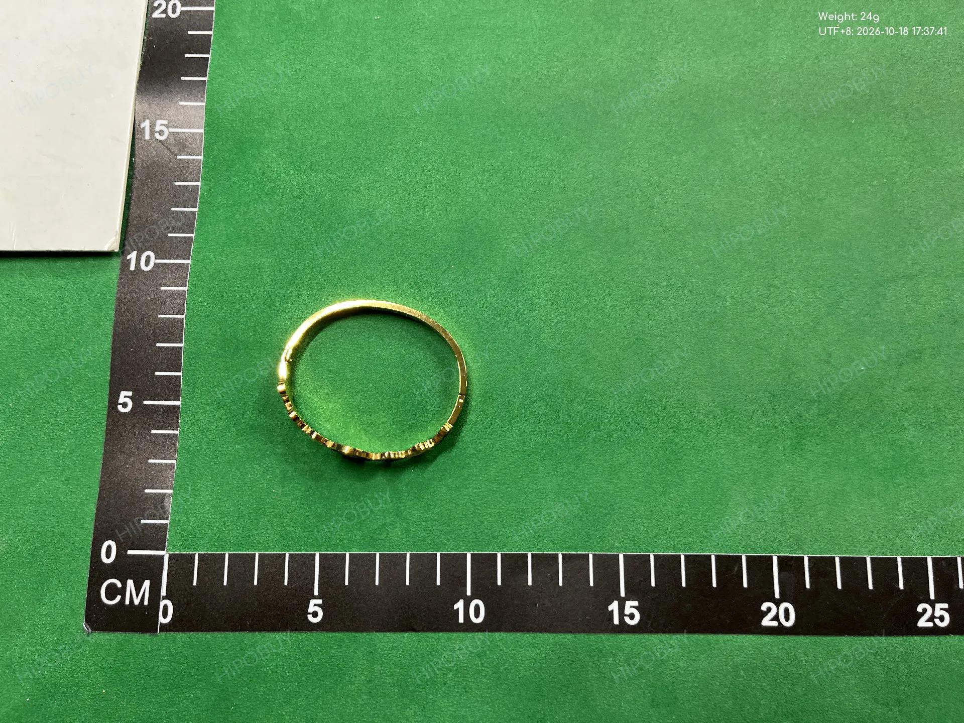 Foto QC 5 de Louis Vuitton Monogram Bracelet Metal Strass Gold