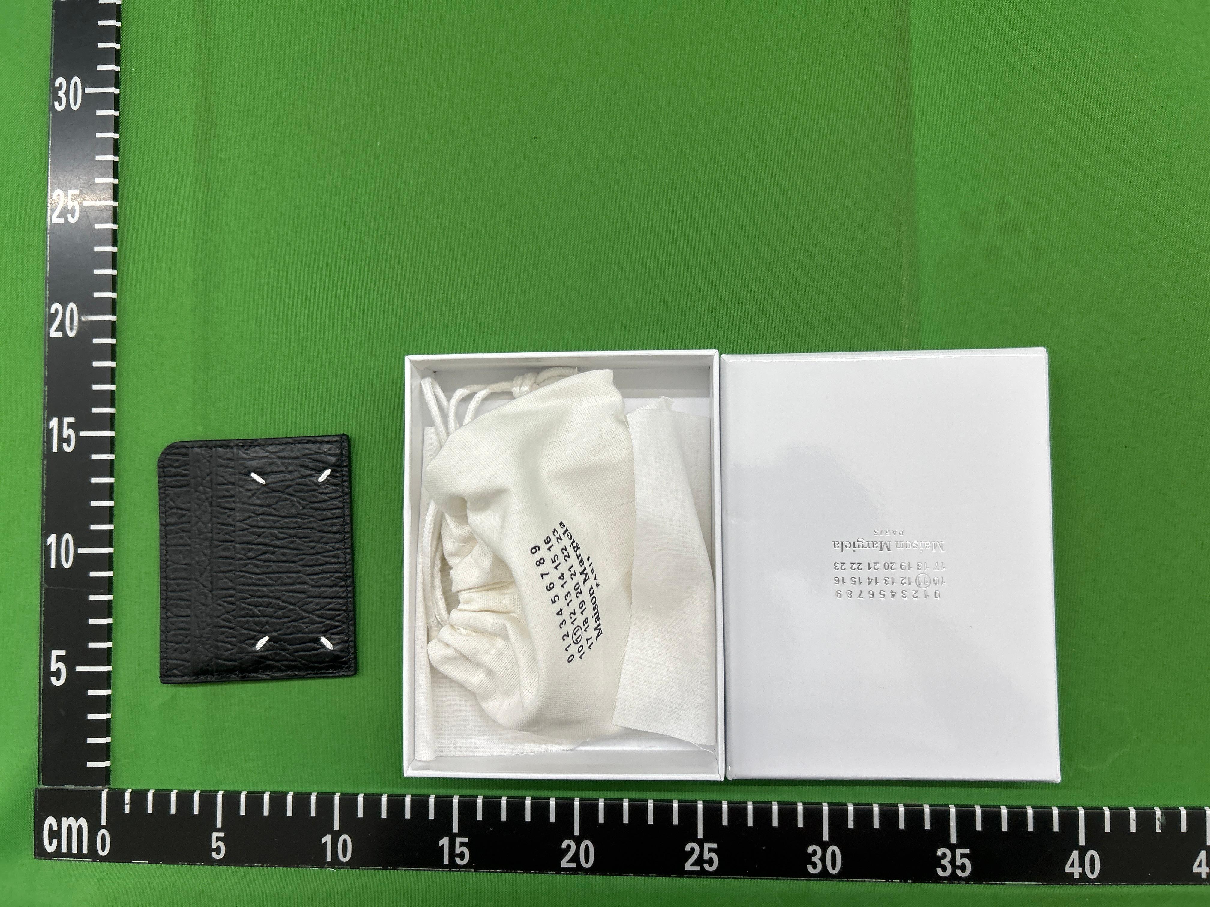 Foto QC 8 de Maison Margiela Four Stitches Cardholder Grained Leather Black