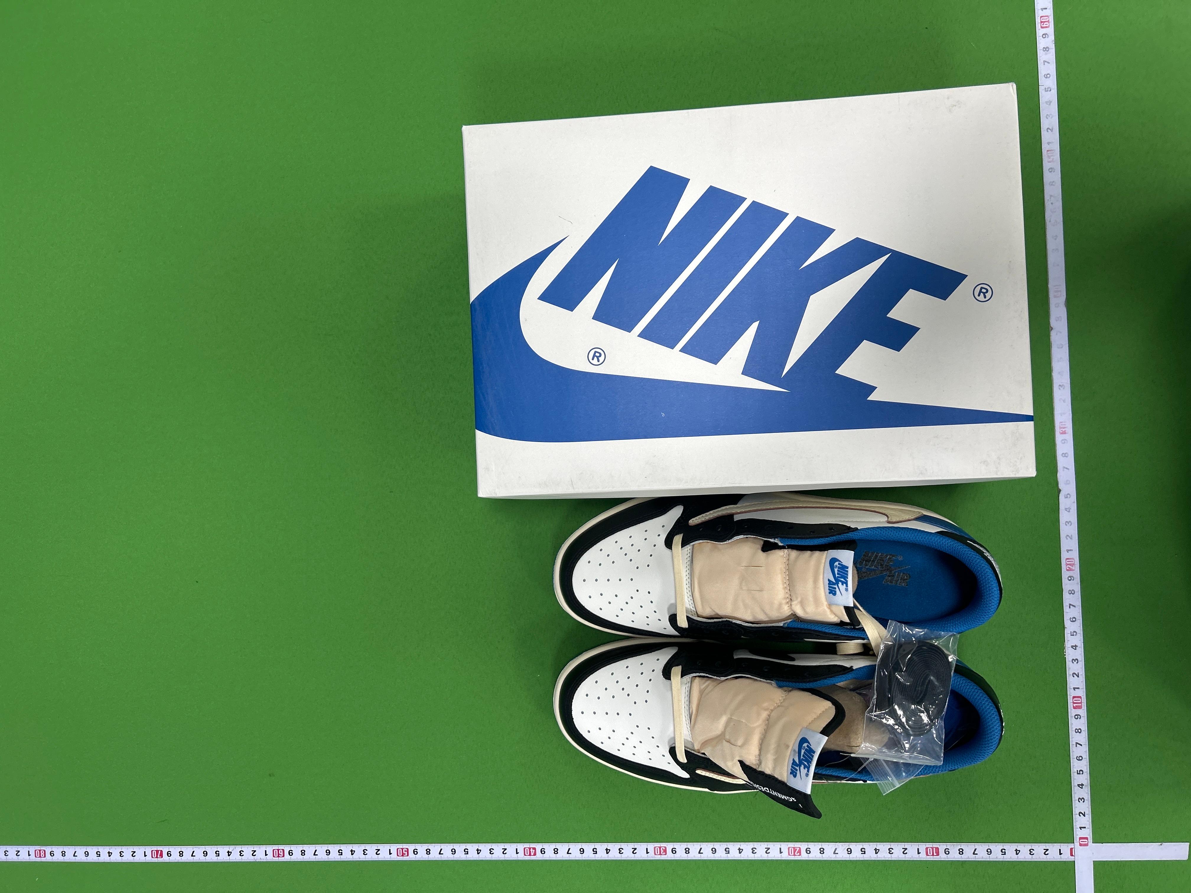 Foto QC 1 de Jordan 1 Retro Low OG SP Travis Scott Sail Tropical Pink IQ7604-101