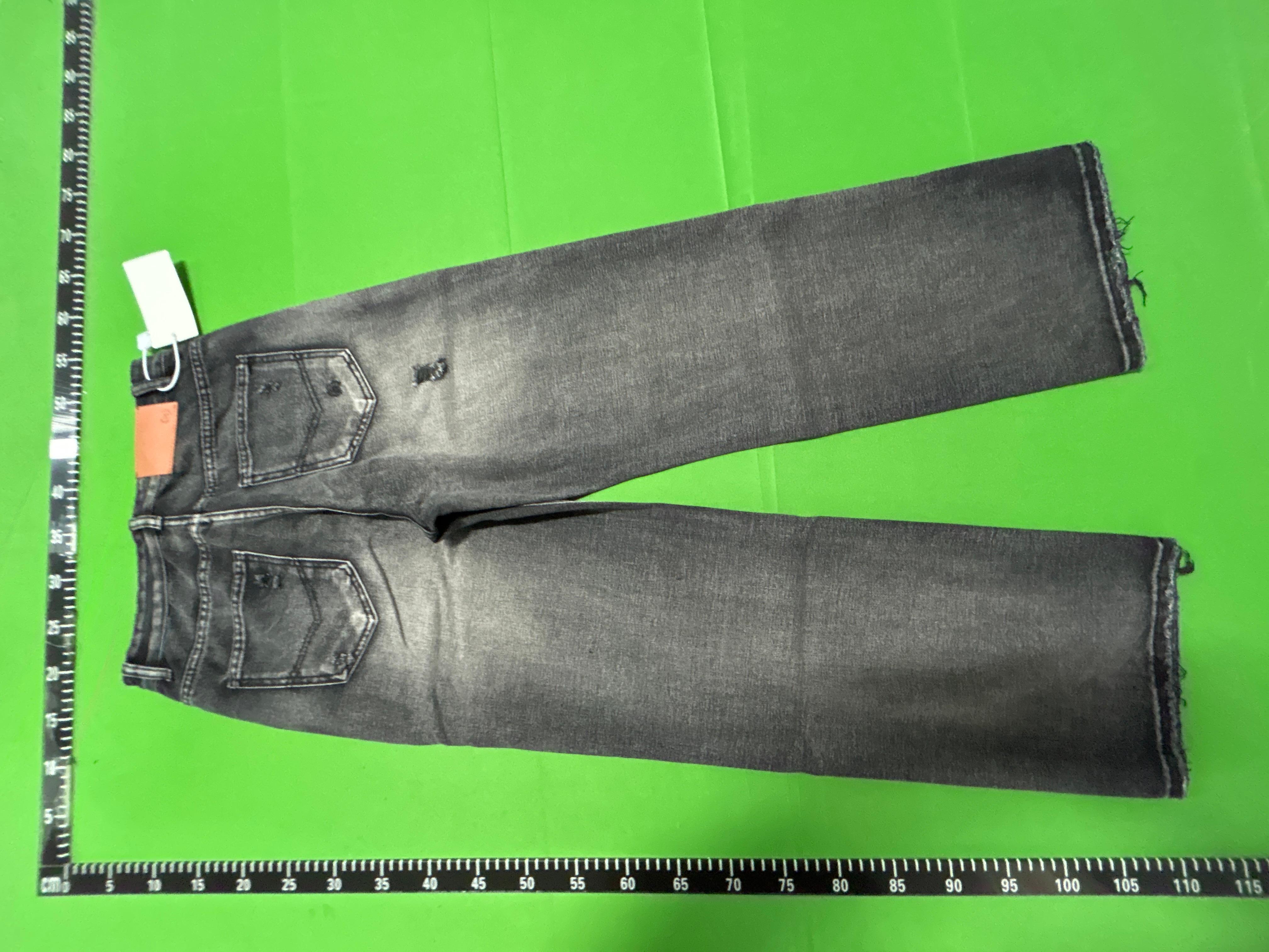 Foto QC 4 de Revenge Denim Shorts Distressed Raw Edge