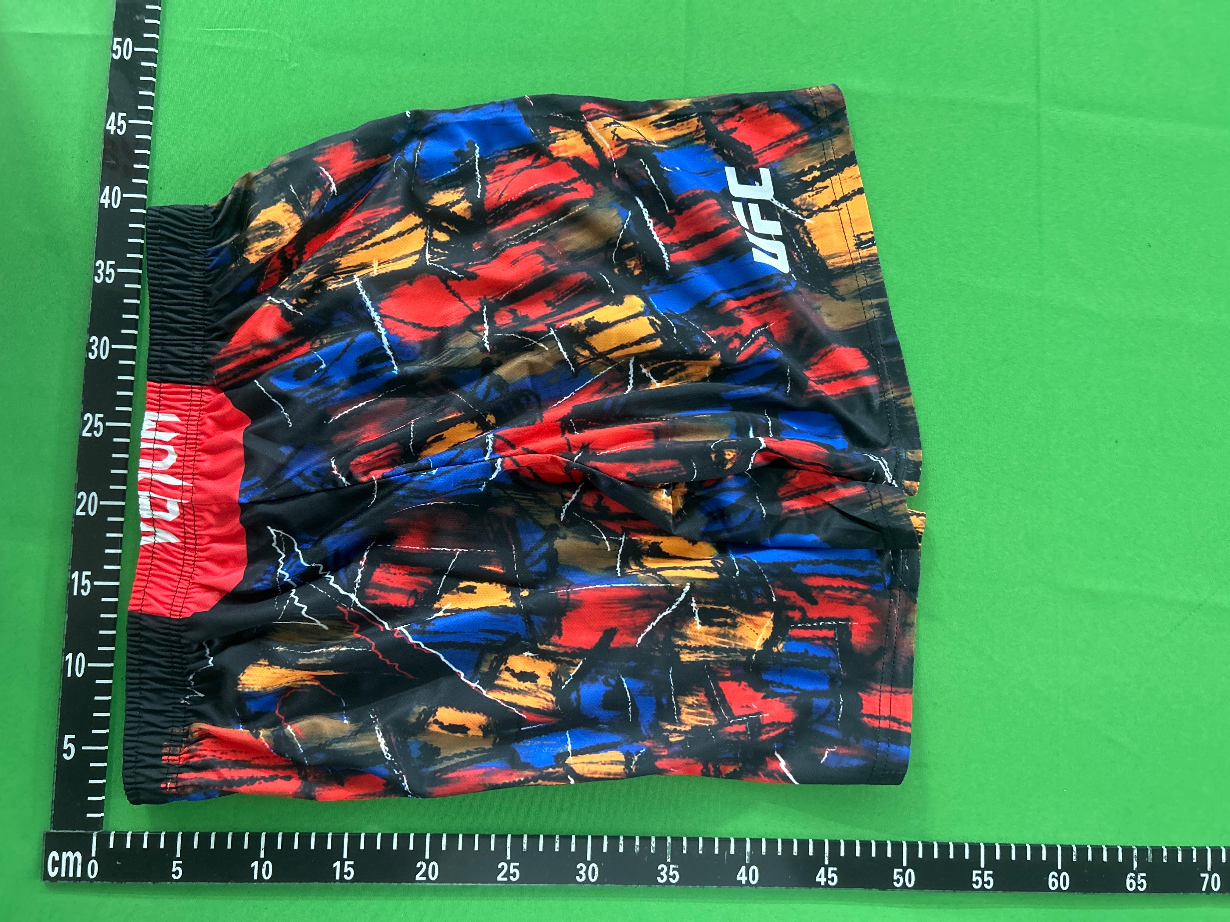 Foto QC 4 de Venum UFC Unrivaled Leon Edwards Shorts Vale Tudo Green
