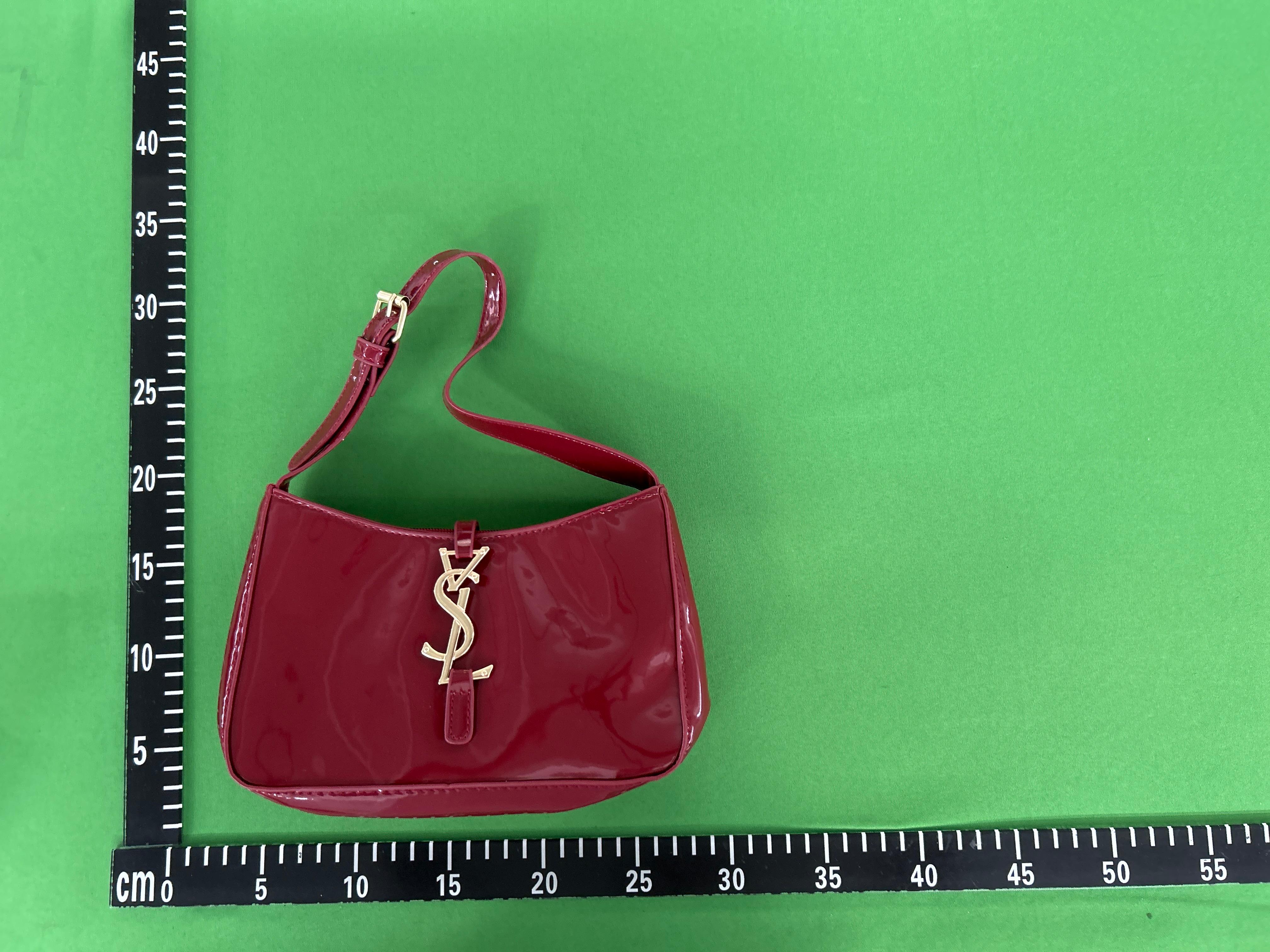 Foto QC 3 de Saint Laurent Le 5 à 7 Burgundy Patent Leather