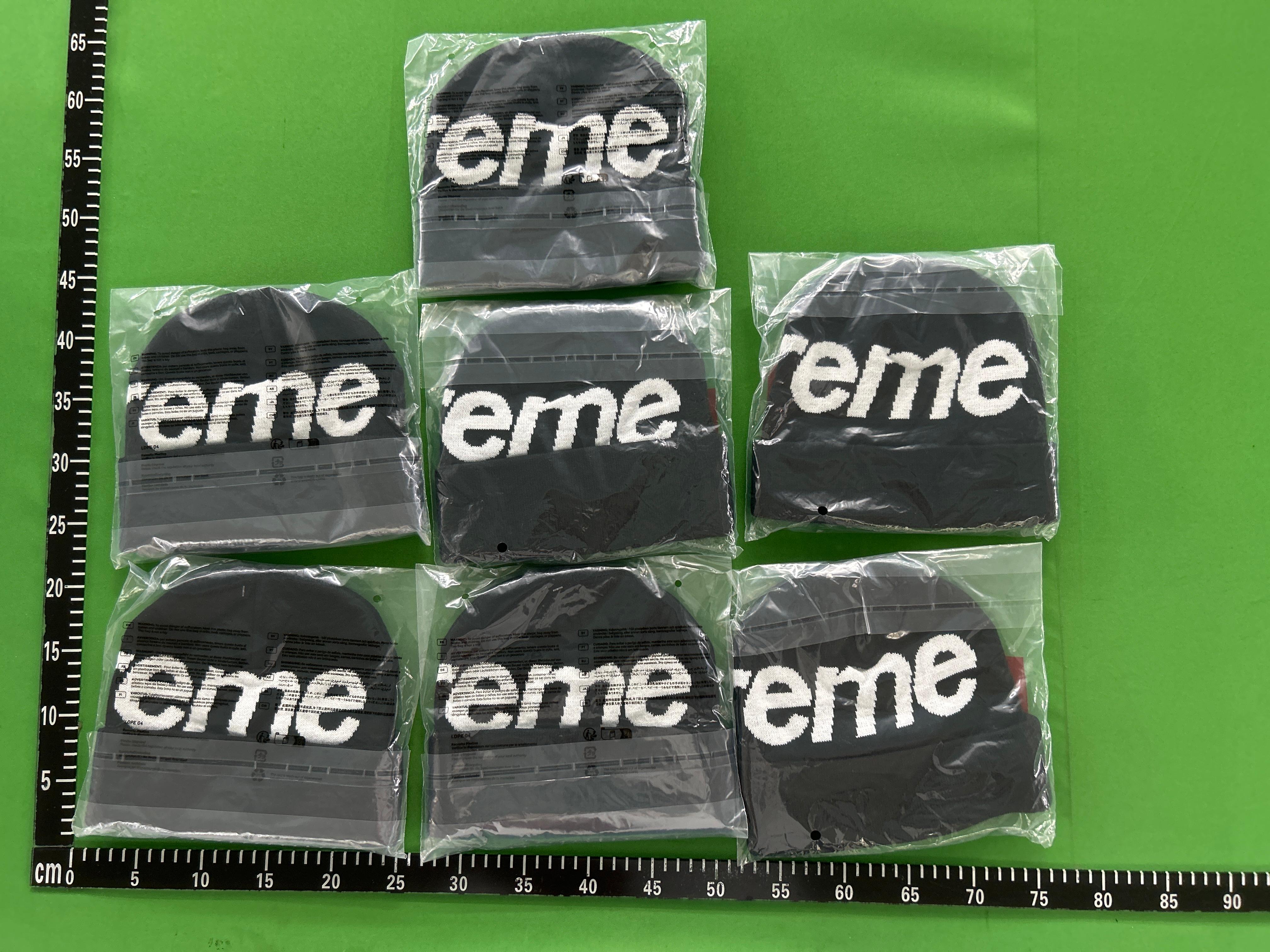 Foto QC 7 de Supreme Big Logo Beanie Slate