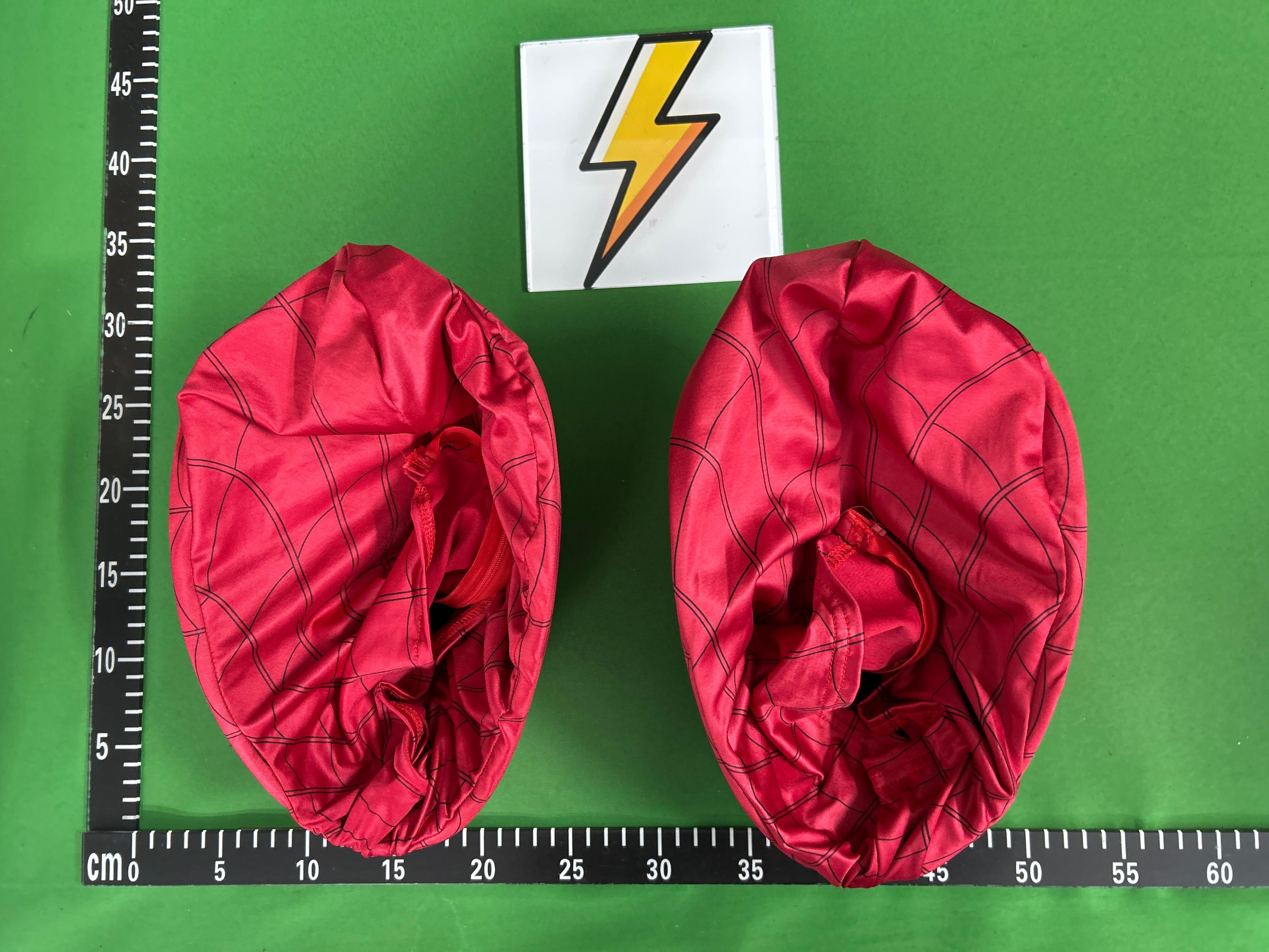 Foto QC 3 de Marvel Mask Red