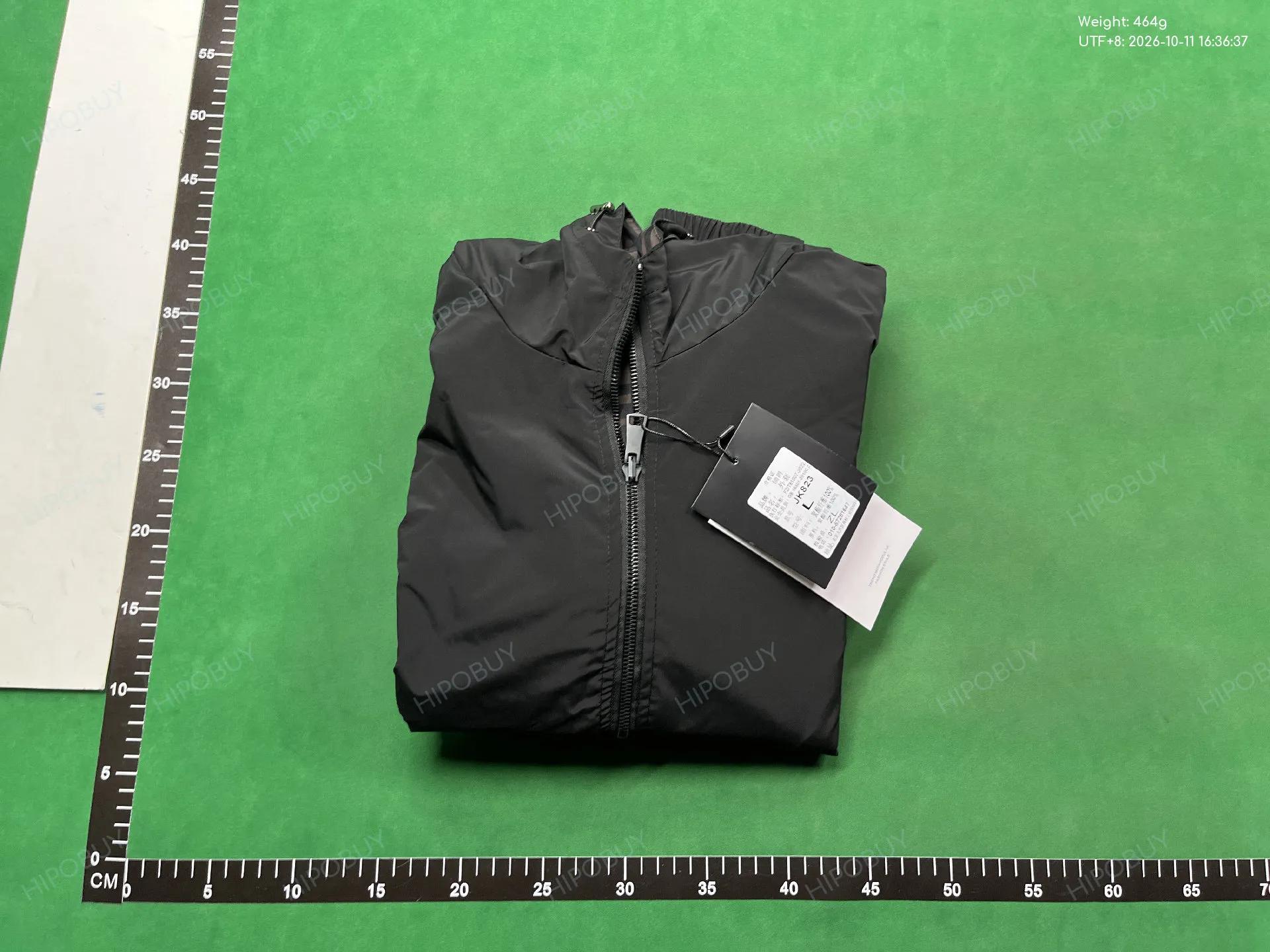 Foto QC 8 de Fendi FF Motif Hooded Jacket Reversible Black