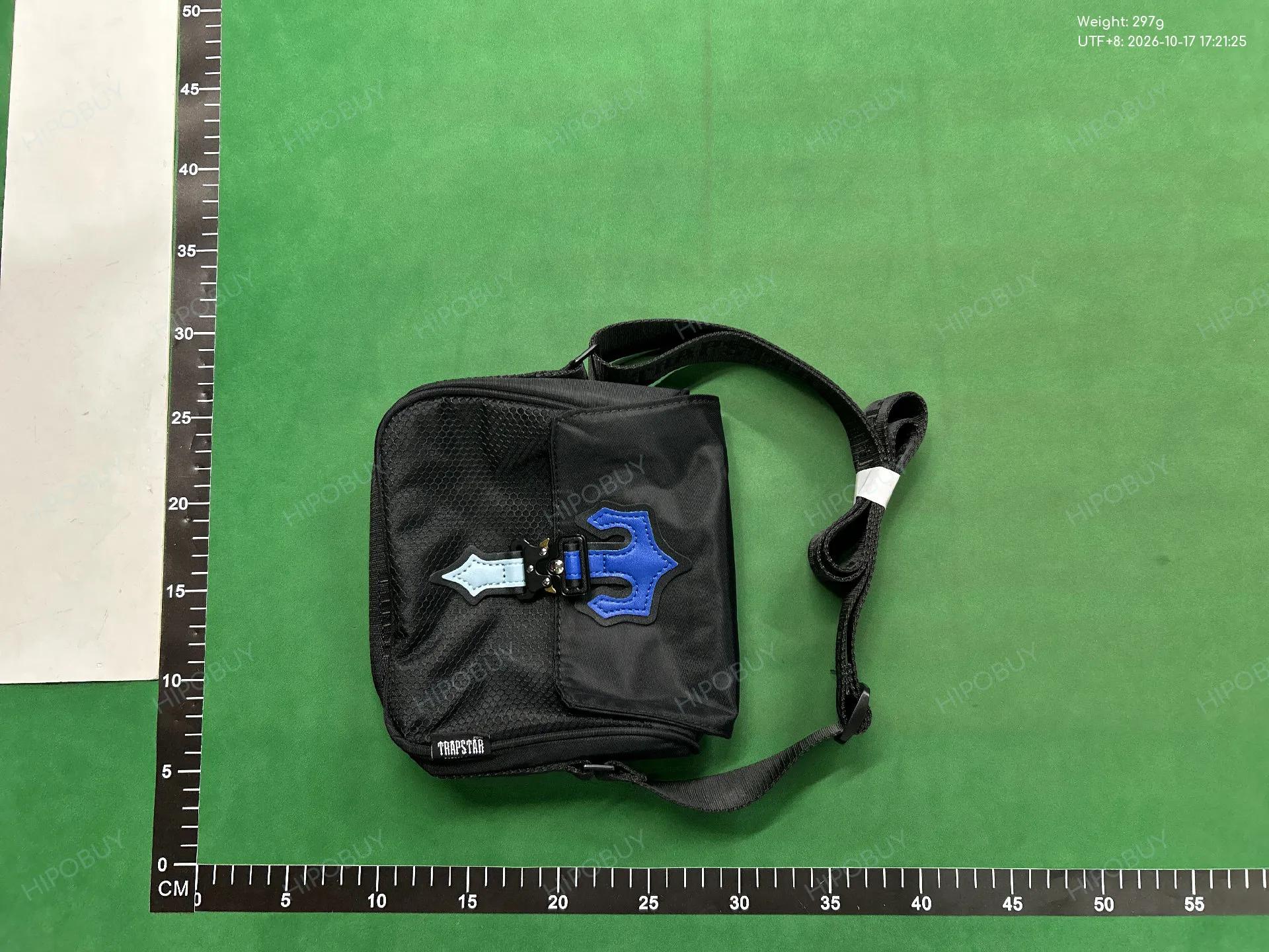Foto QC 7 de Trapstar Irongate T Crossbody Bag Black Snakeskin