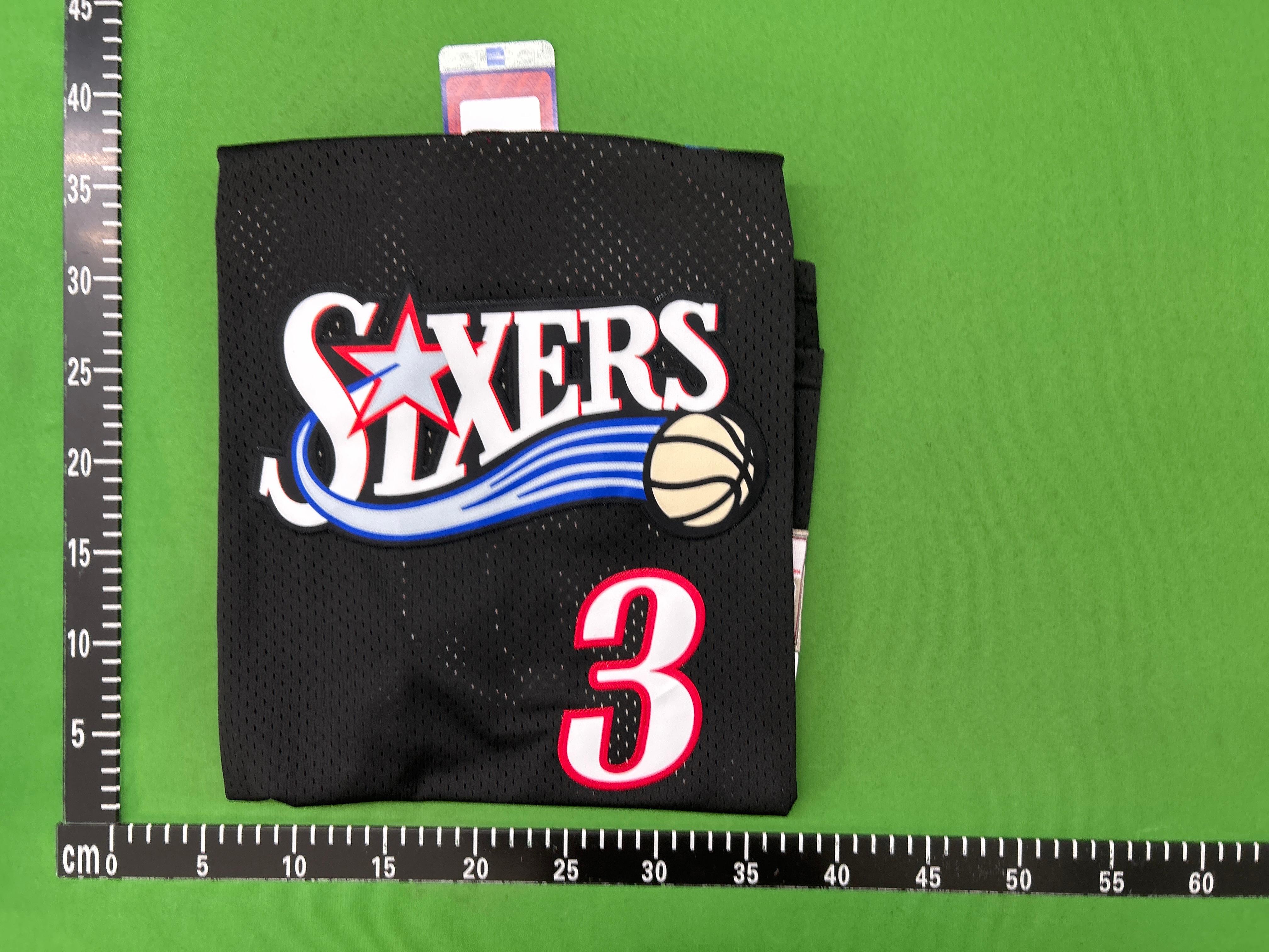Foto QC 5 de Mitchell & Ness x Chicago Bulls Retro 1997-98 Michael Jordan Away NBA Finals Jersey Red
