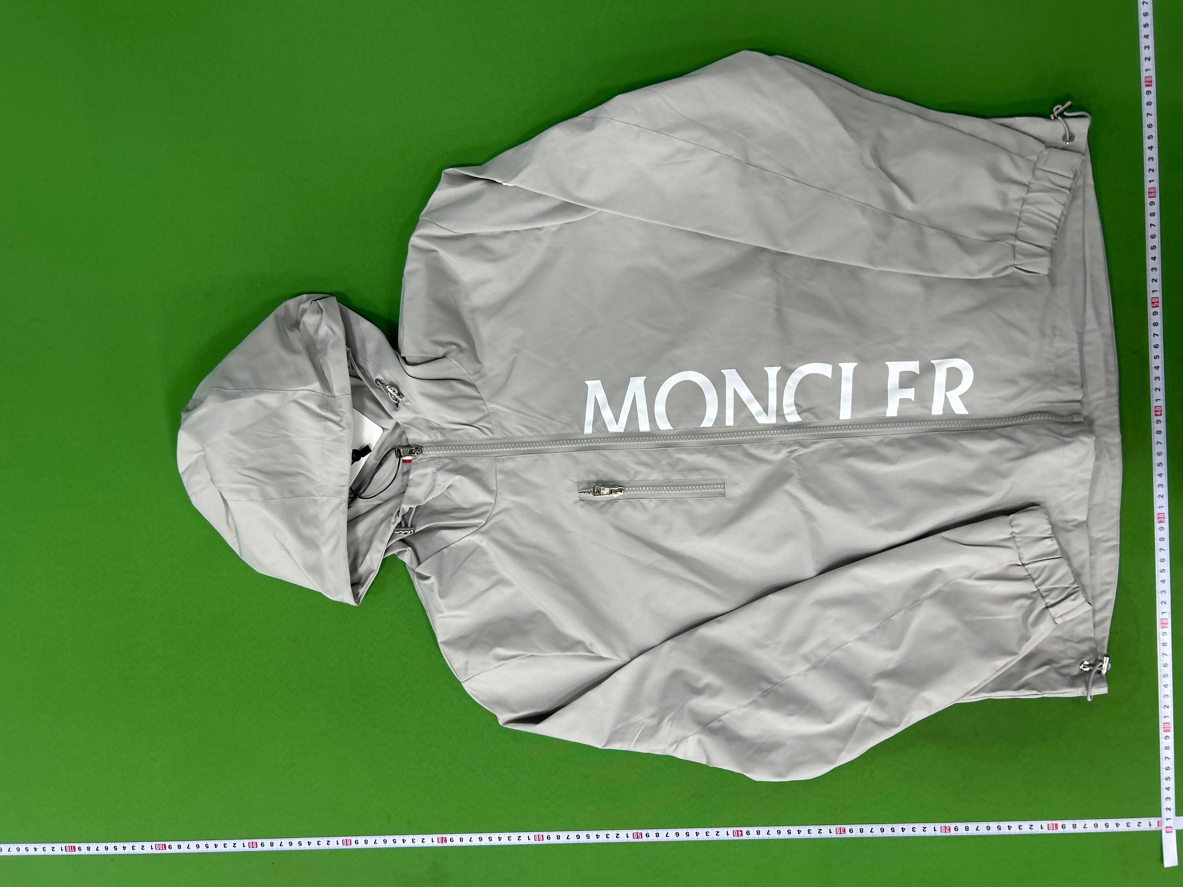 Foto QC 7 de Moncler Windbreaker Jacket Vertical Logo Grey