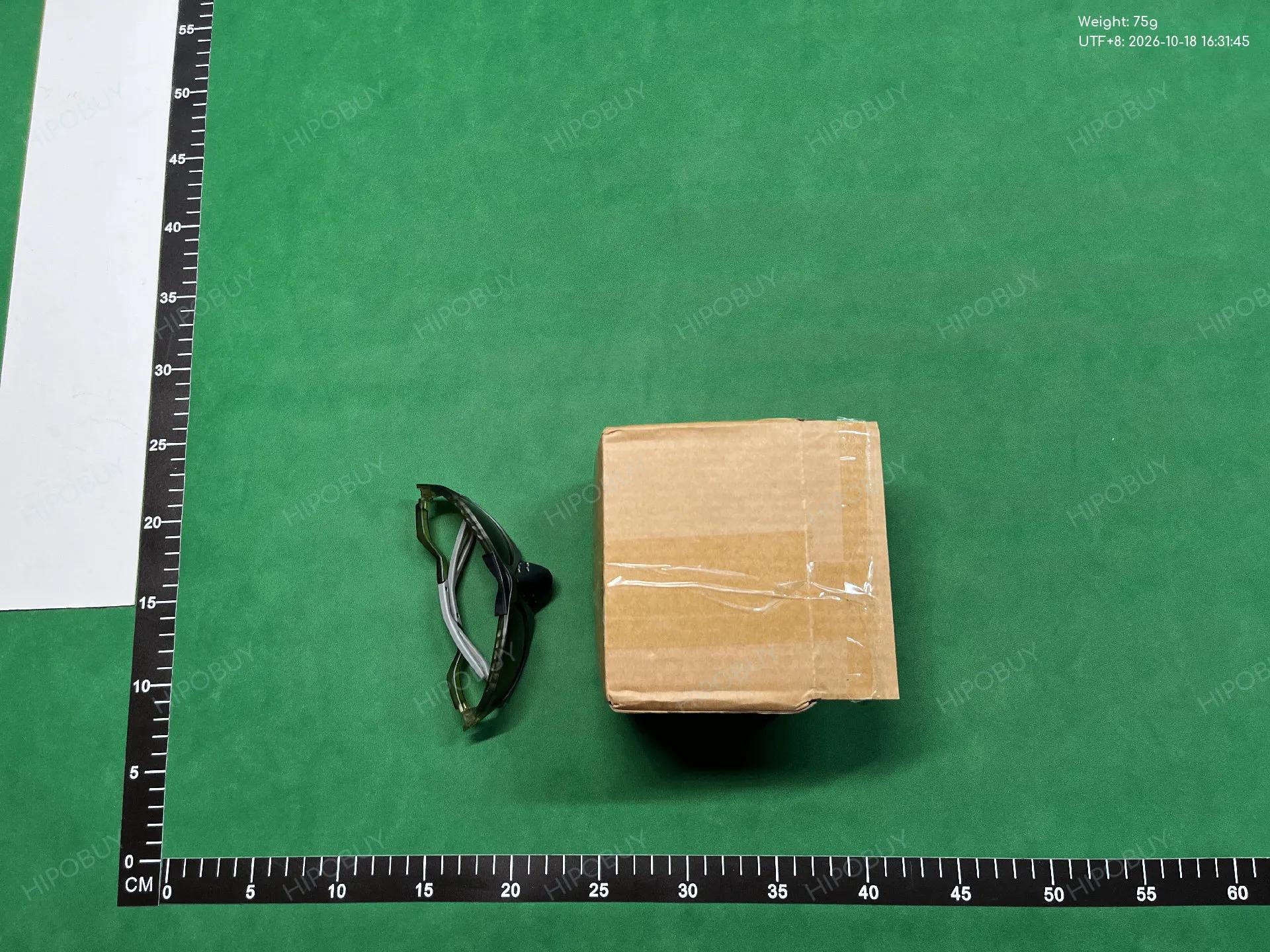 Foto QC 3 de Oakley Plantaris O Matter Sunglasses Matte Black Prizm Violet (OO9437)