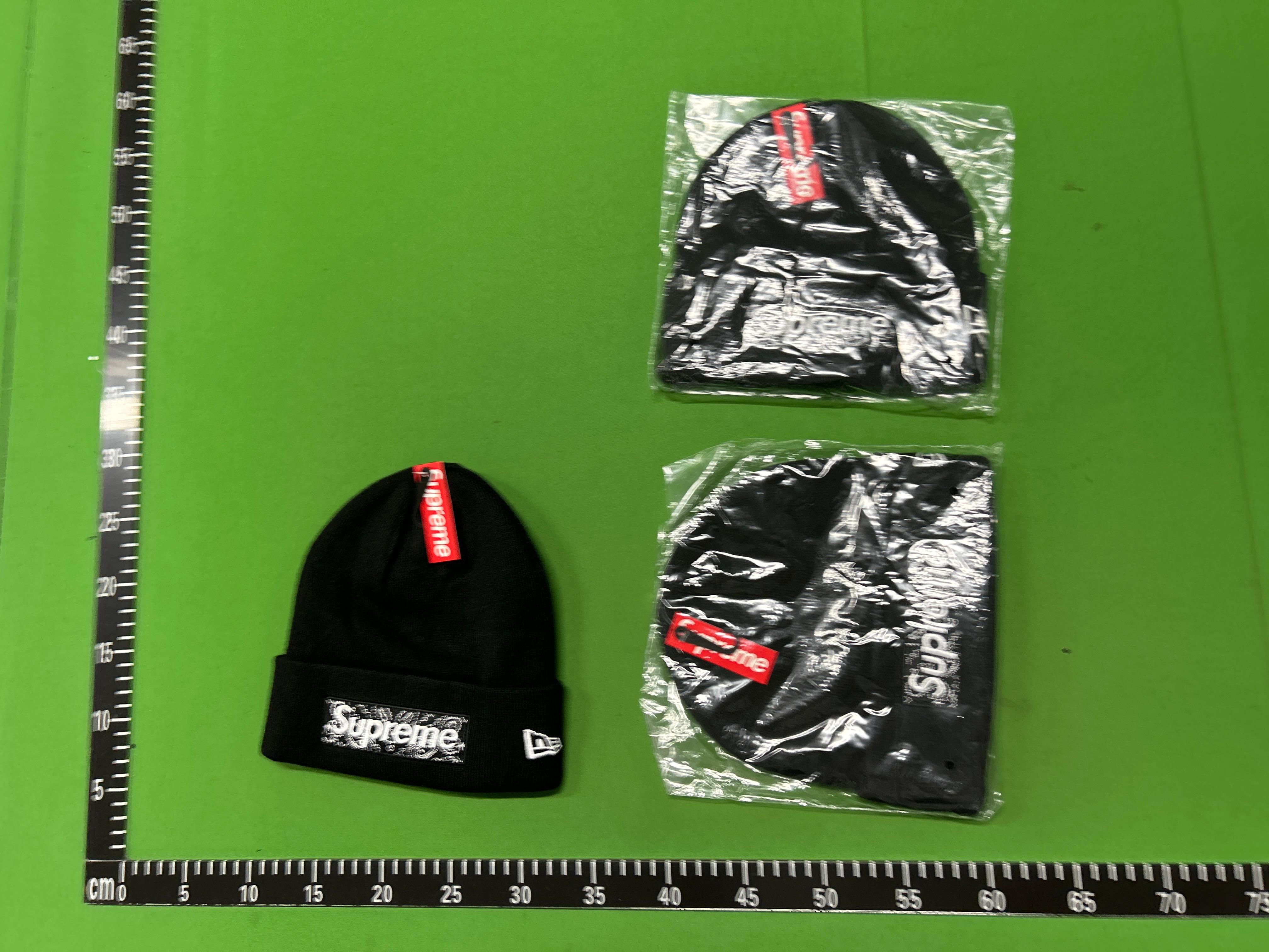 Foto QC 6 de Supreme New Era Box Logo Beanie Black
