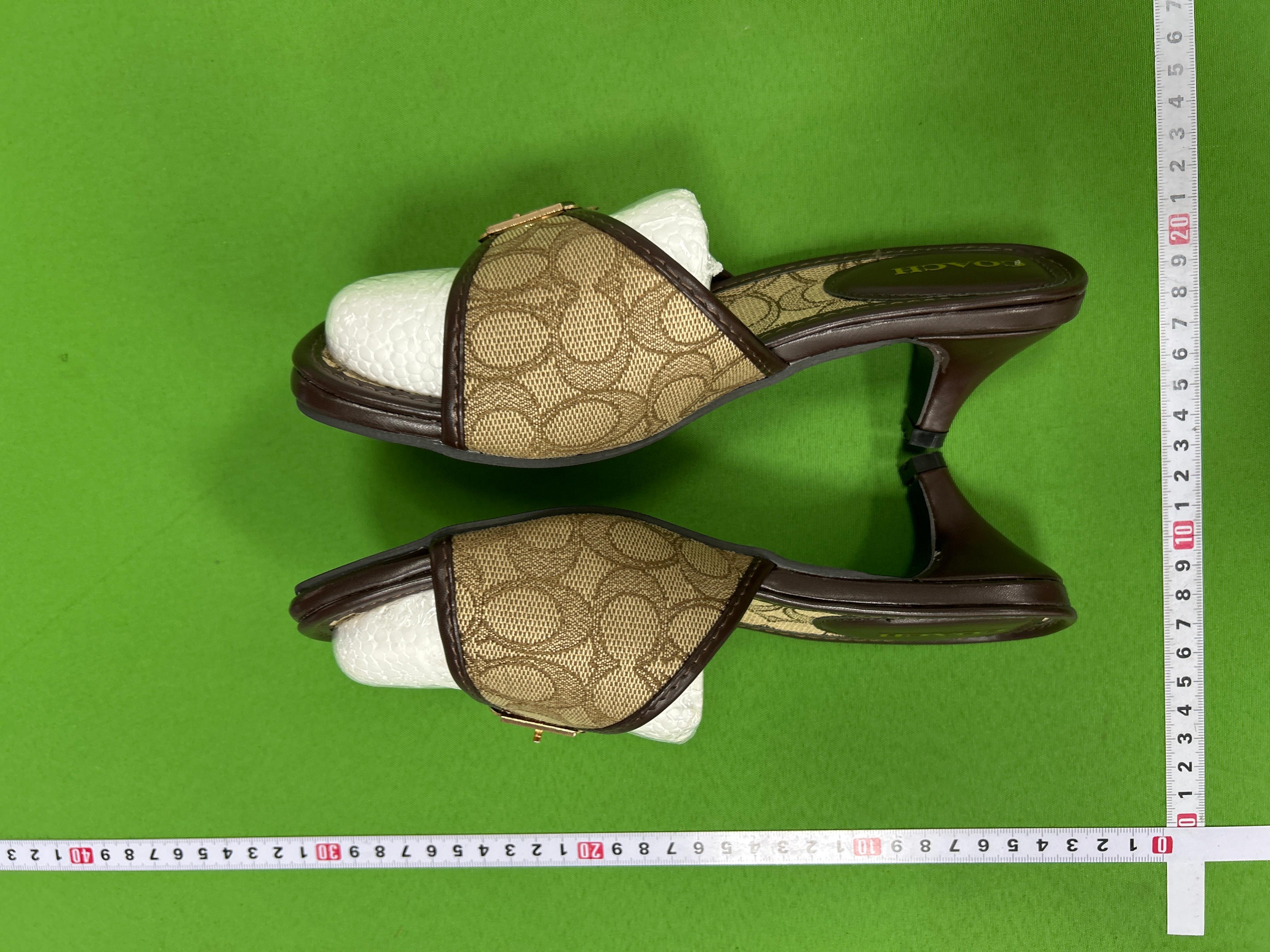 Foto QC 2 de Coach Margot Kitten Heel Slide Sandals Signature Jacquard Buckle