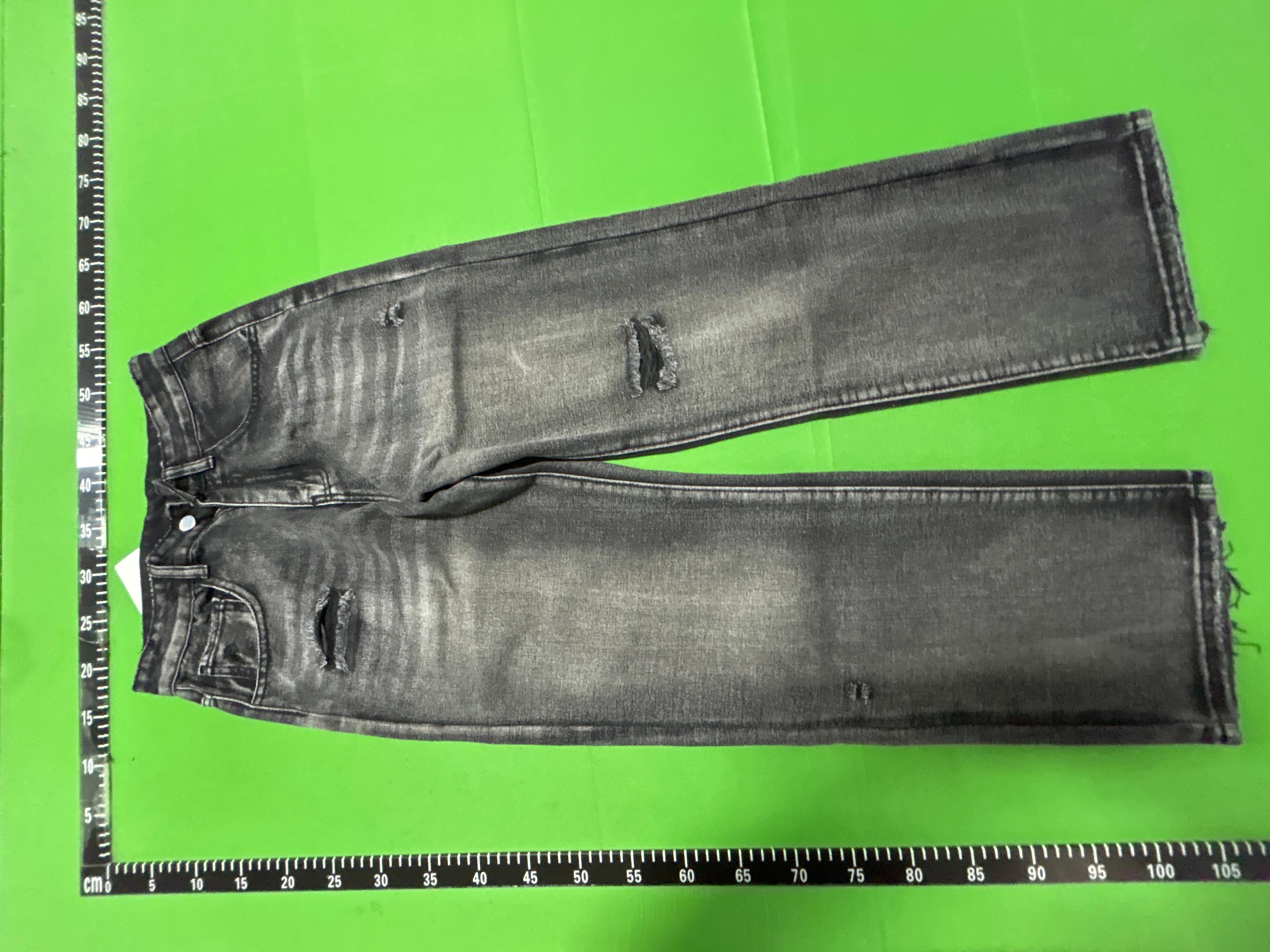 Foto QC 3 de Revenge Denim Shorts Distressed Raw Edge