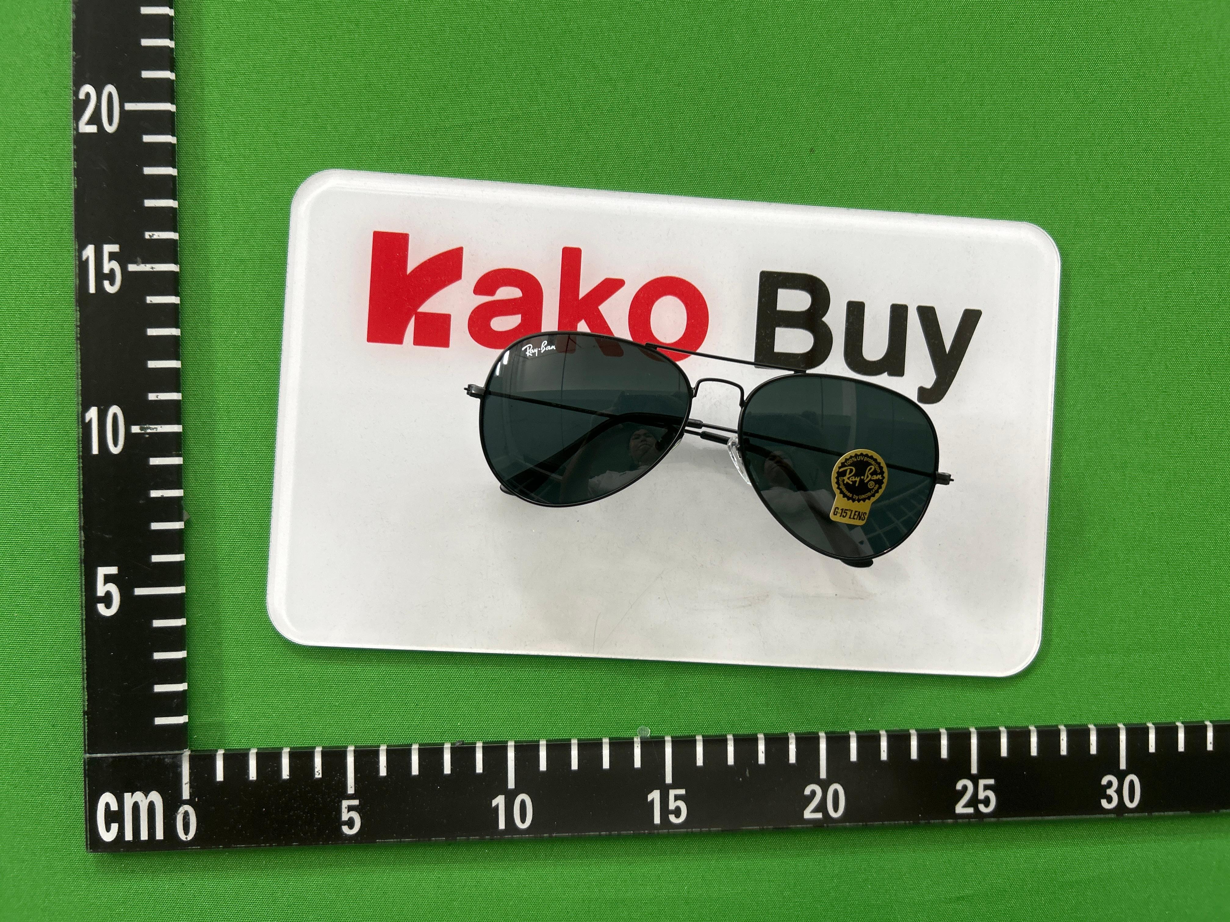 Foto QC 4 de Ray-Ban Wayfarer Acetate Sunglasses Black Gray (RB2140)