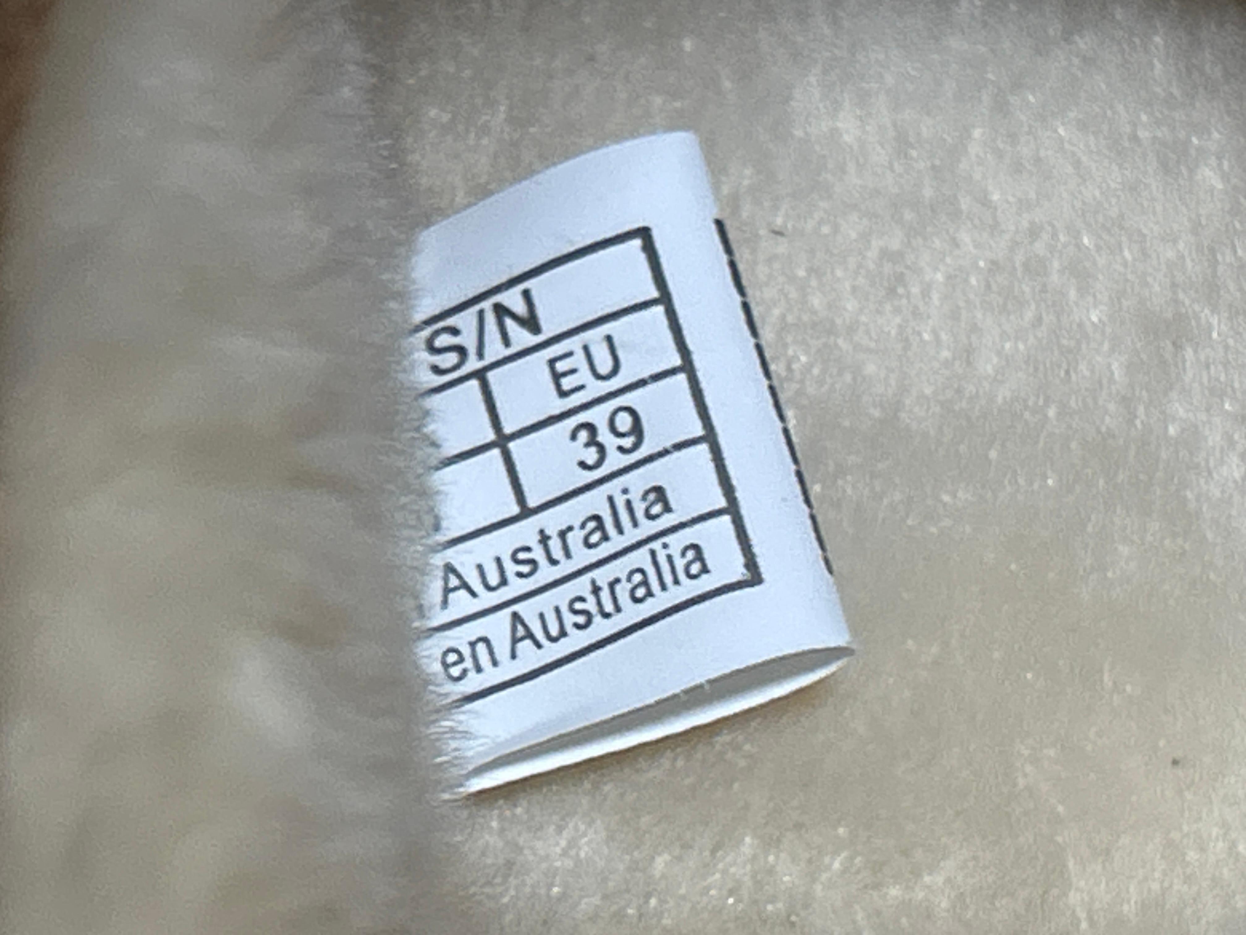 Foto QC 8 de UGG Lowmel Suede Chestnut