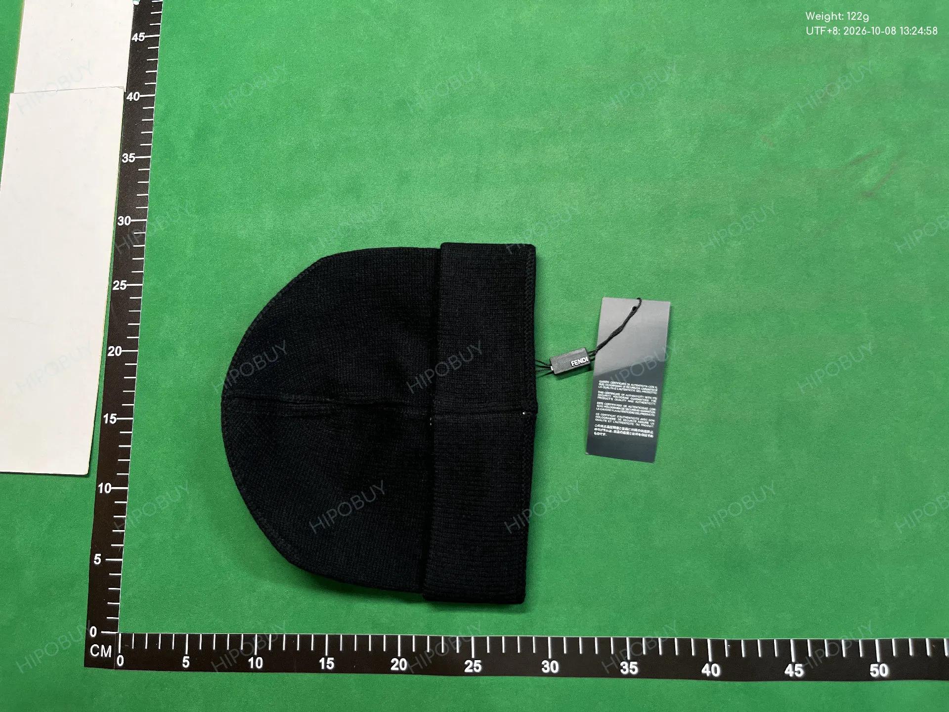 Foto QC 2 de Fendi Logo Beanie Black