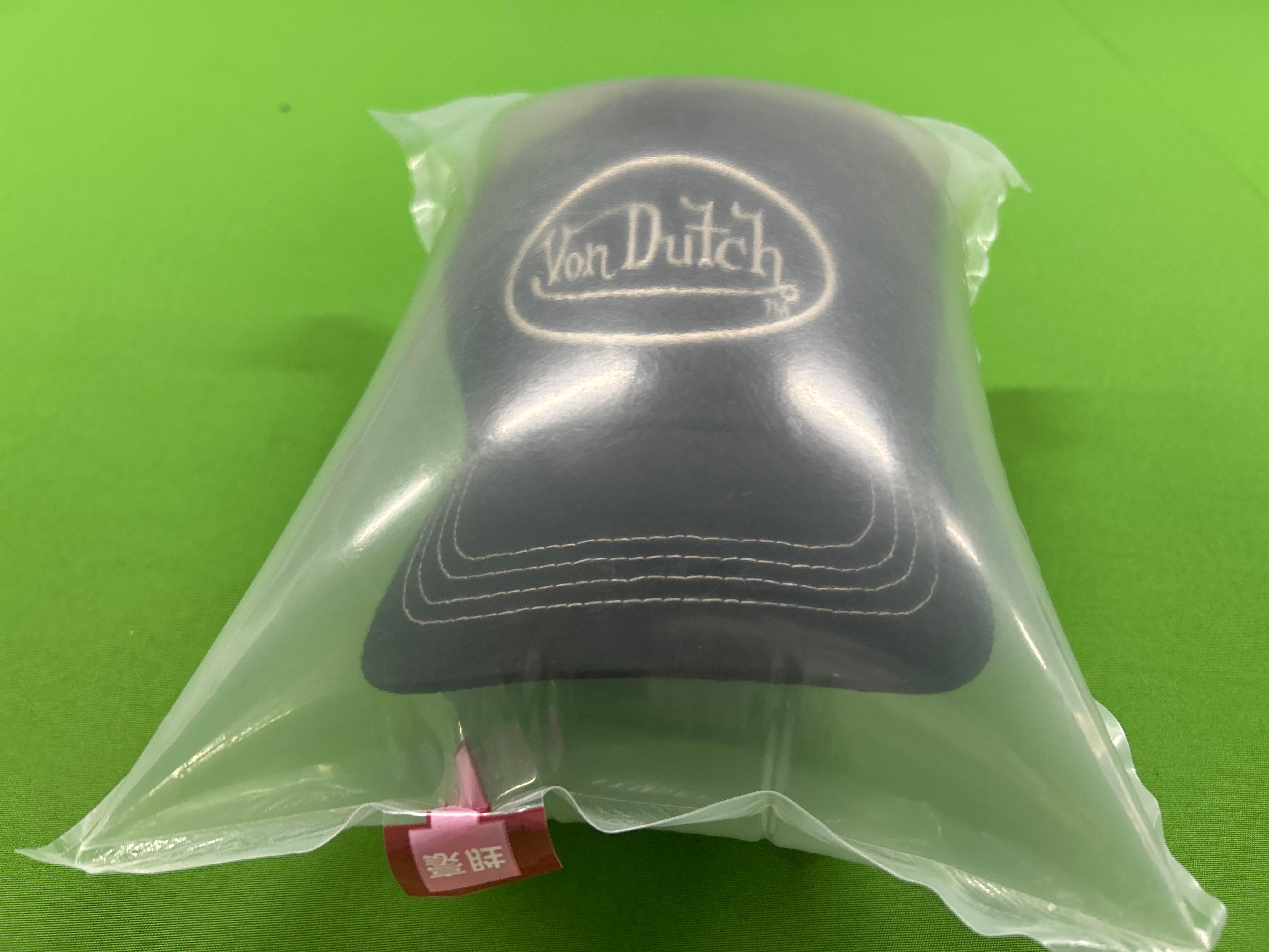 Foto QC 3 de Von Dutch Logo Trucker Cap Black