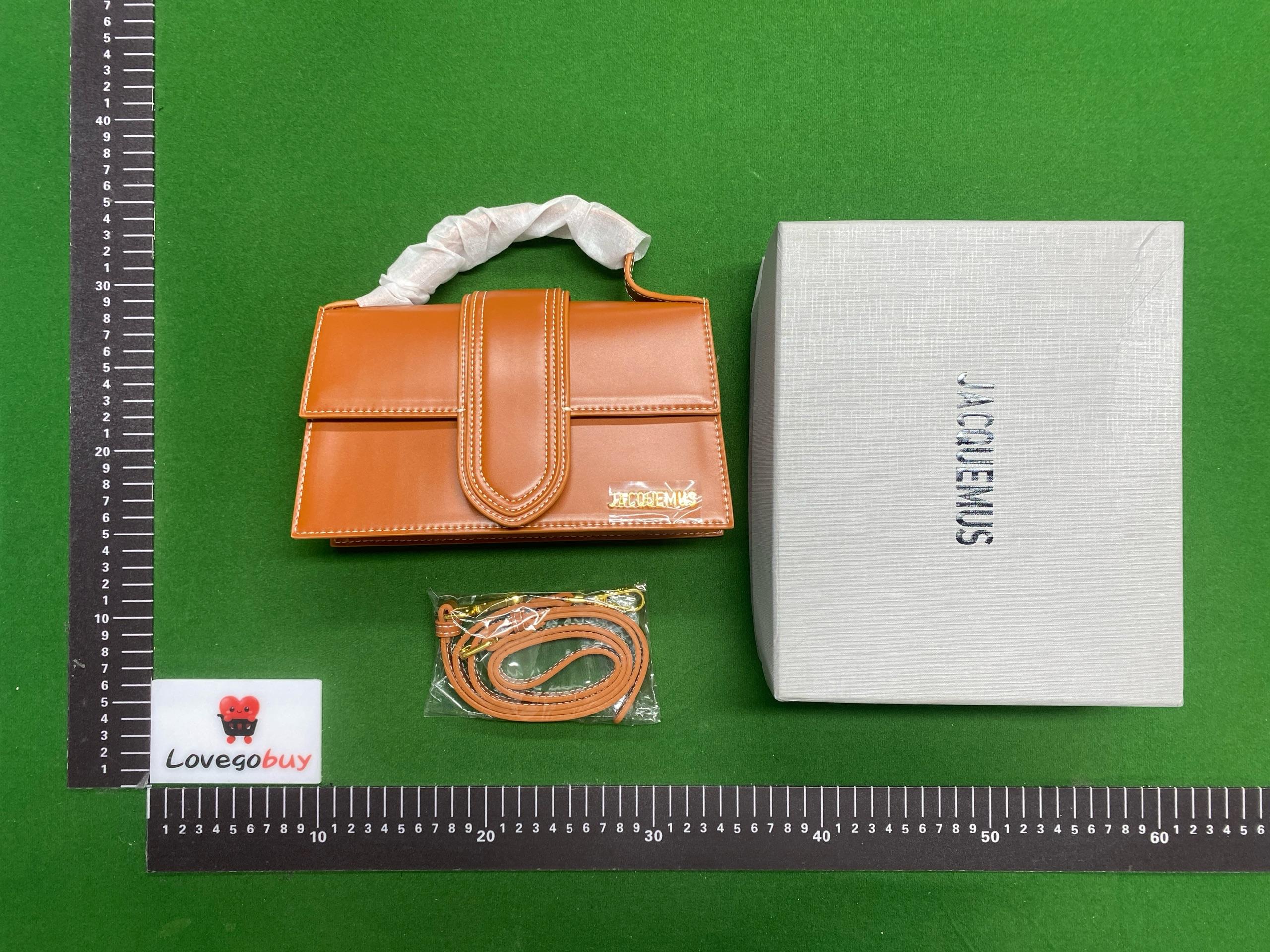 Foto QC 4 de Jacquemus Le Bambino Long Brown Leather