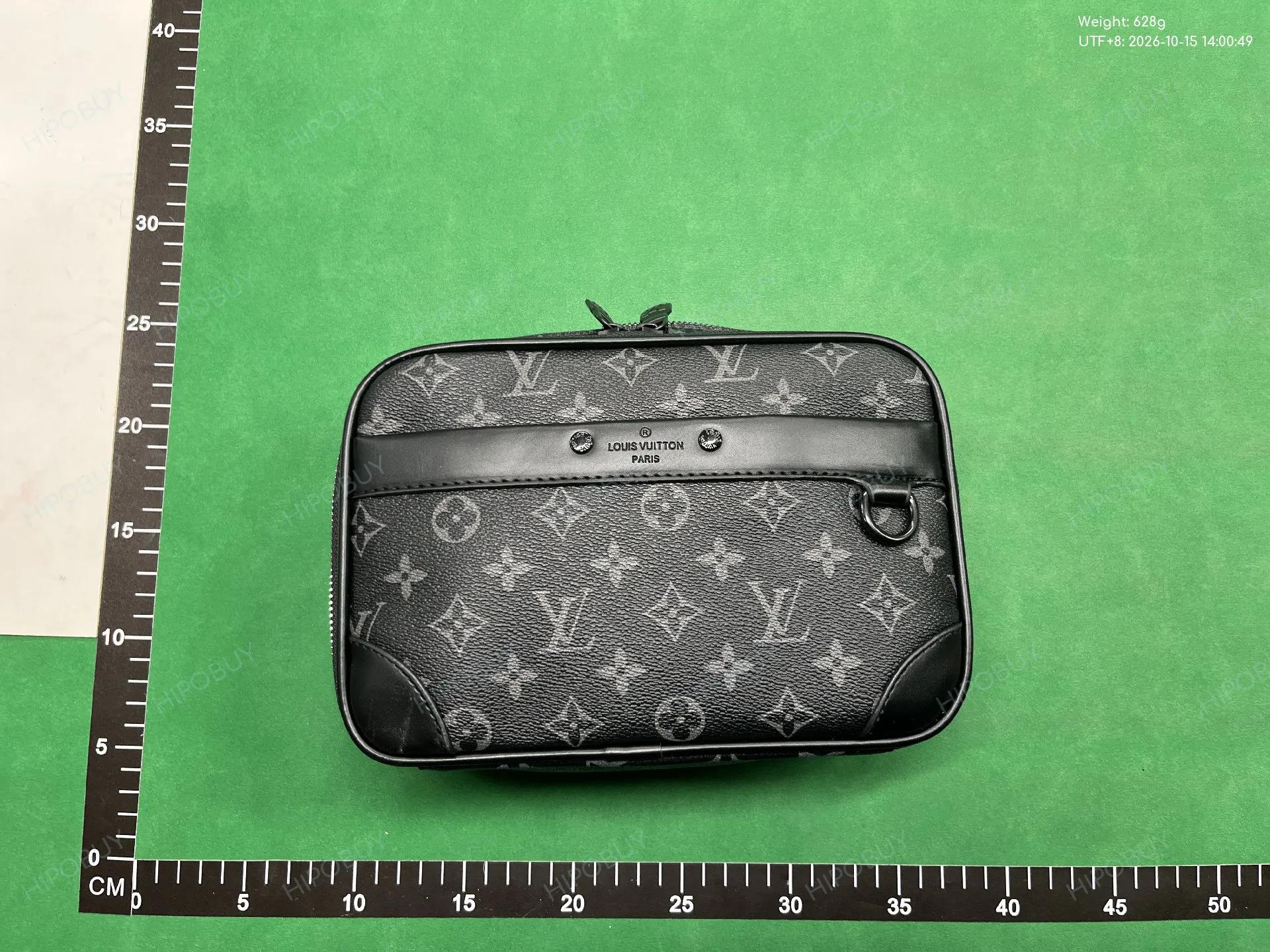 Foto QC 4 de Louis Vuitton Trio Messenger 25 Monogram Eclipse Canvas