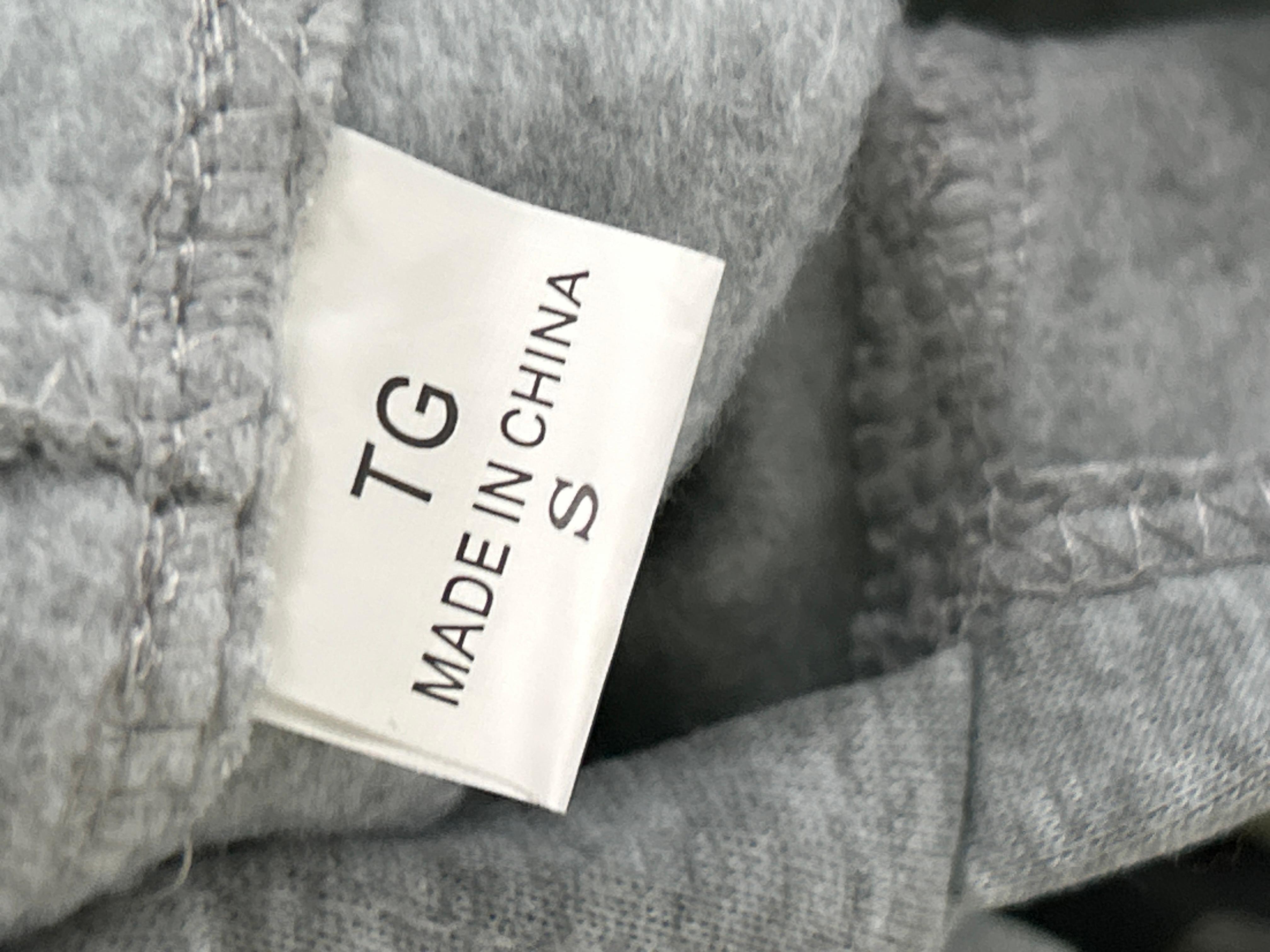 Foto QC 6 de Fear of God Essentials Sweater 3D Silicon Applique Hoodie Buttercream