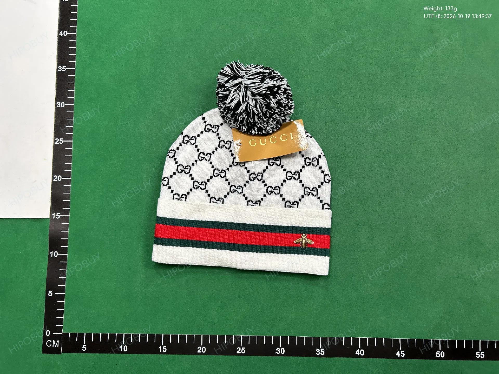 Foto QC 1 de Gucci GG Bee Beanie Red