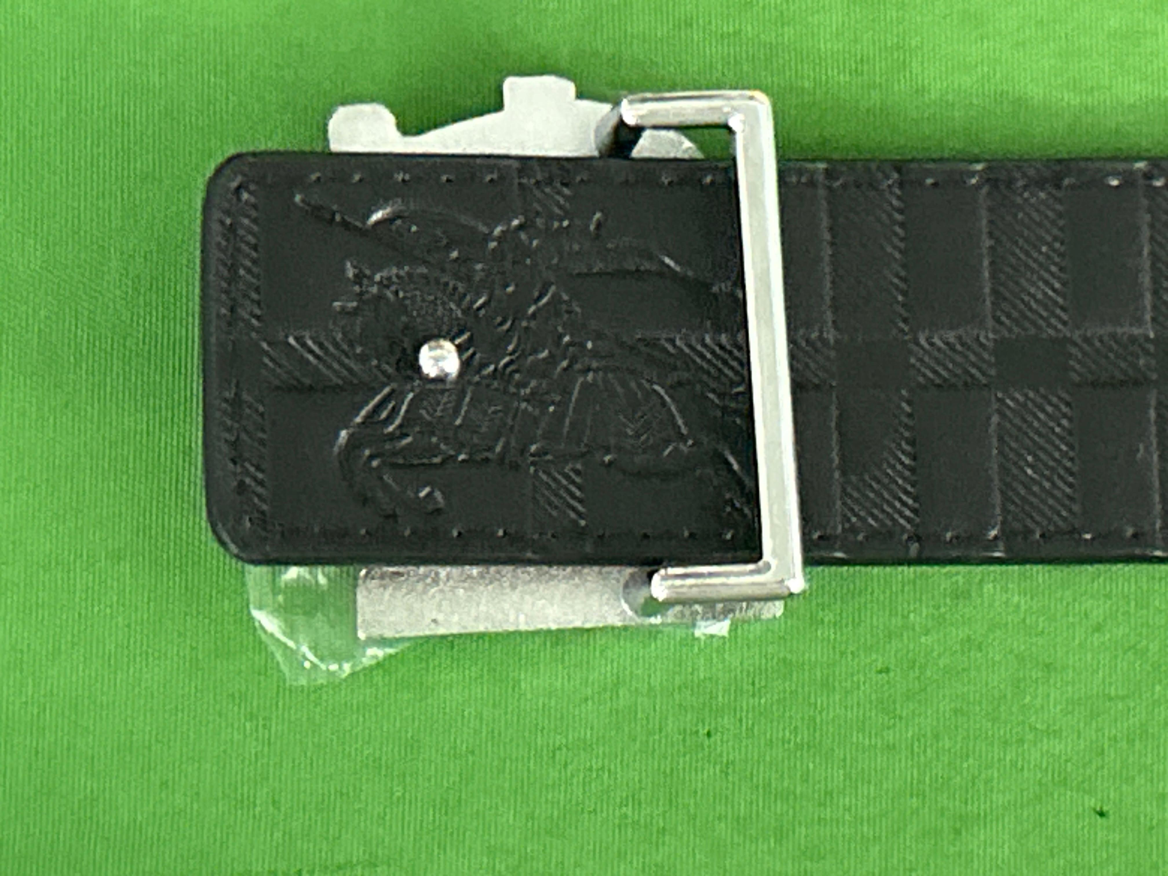 Foto QC 3 de Burberry Plaque Buckle Reversible Belt Vintage Check
