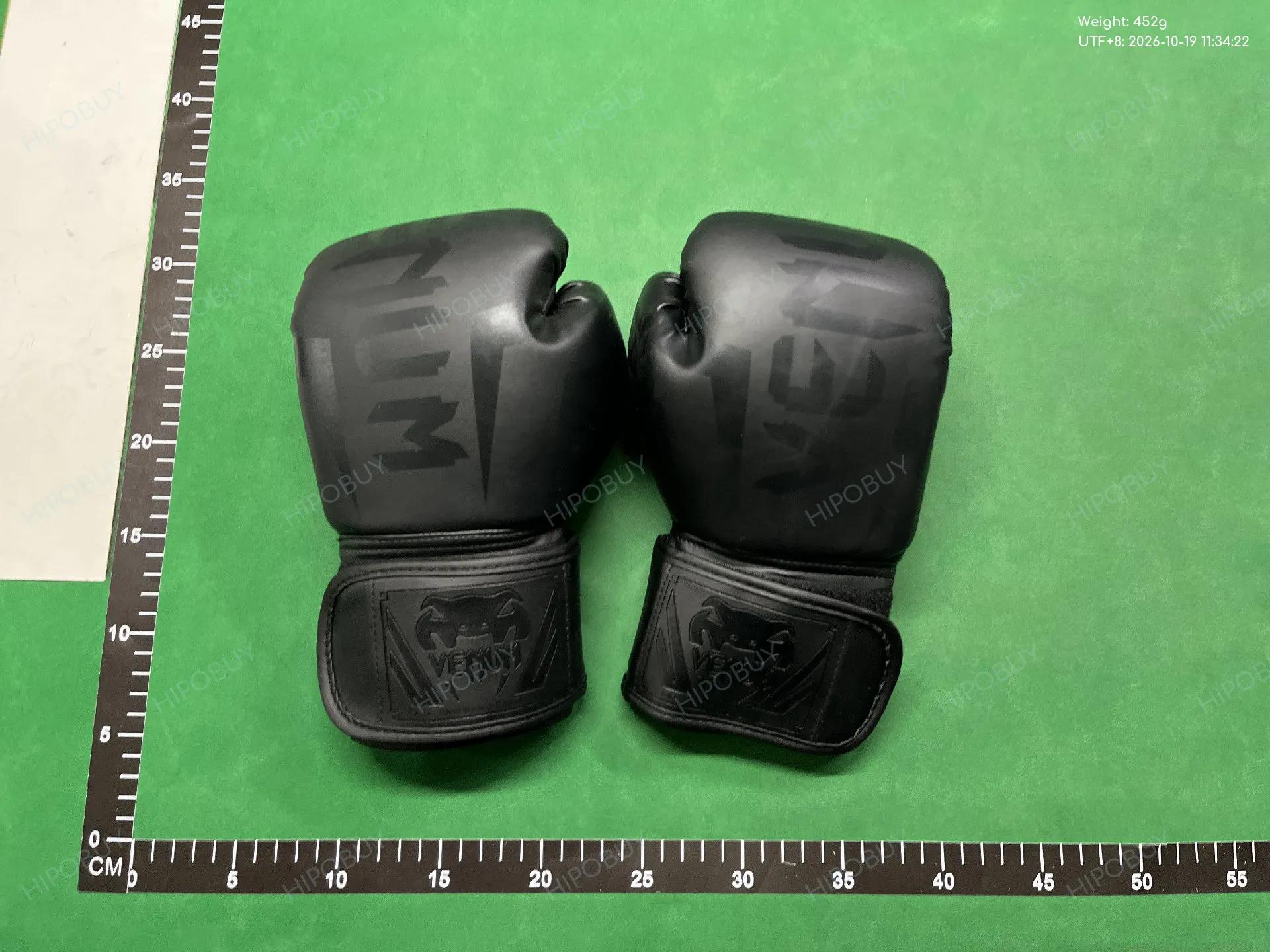Foto QC 7 de Other Venum Boxing Professional Training Series 12oz Gold Synthetic Leather Boxing Gloves