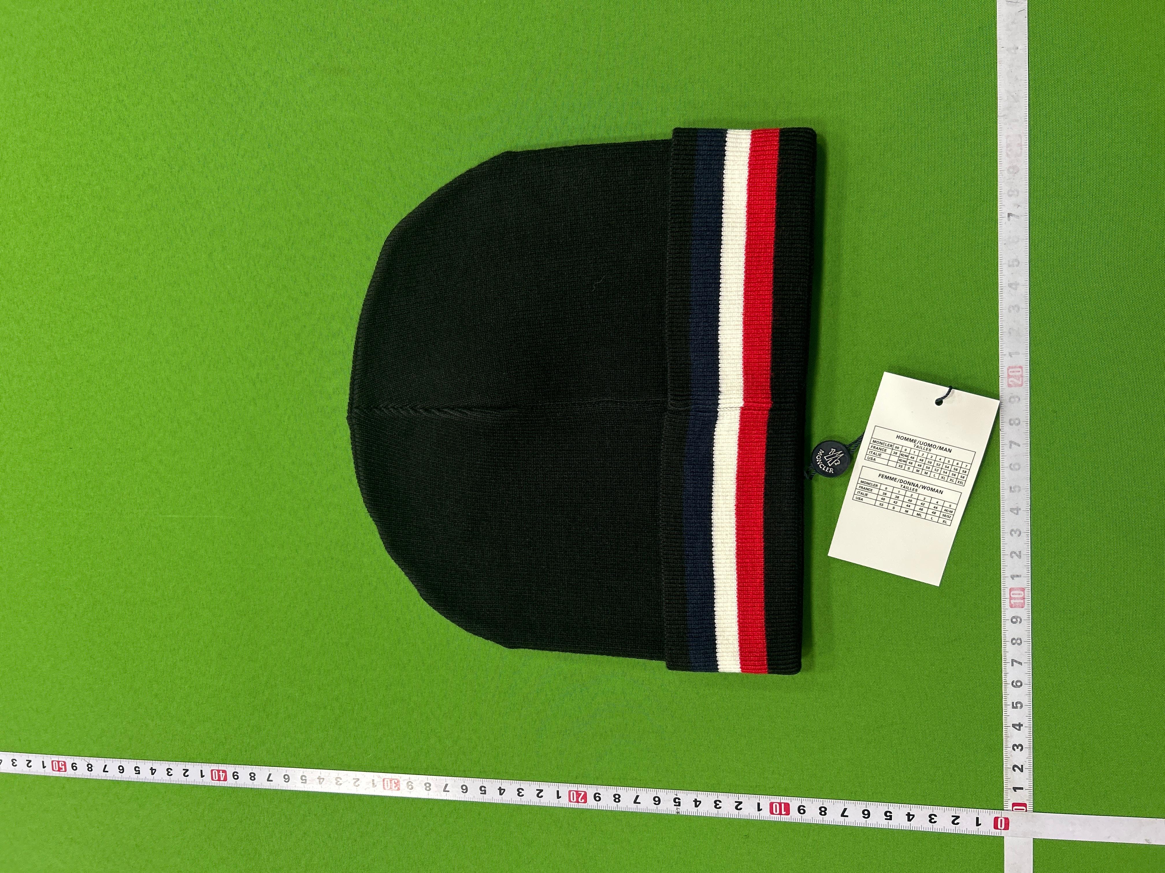 Foto QC 7 de Moncler Tricolor Stripe Beanie Beige