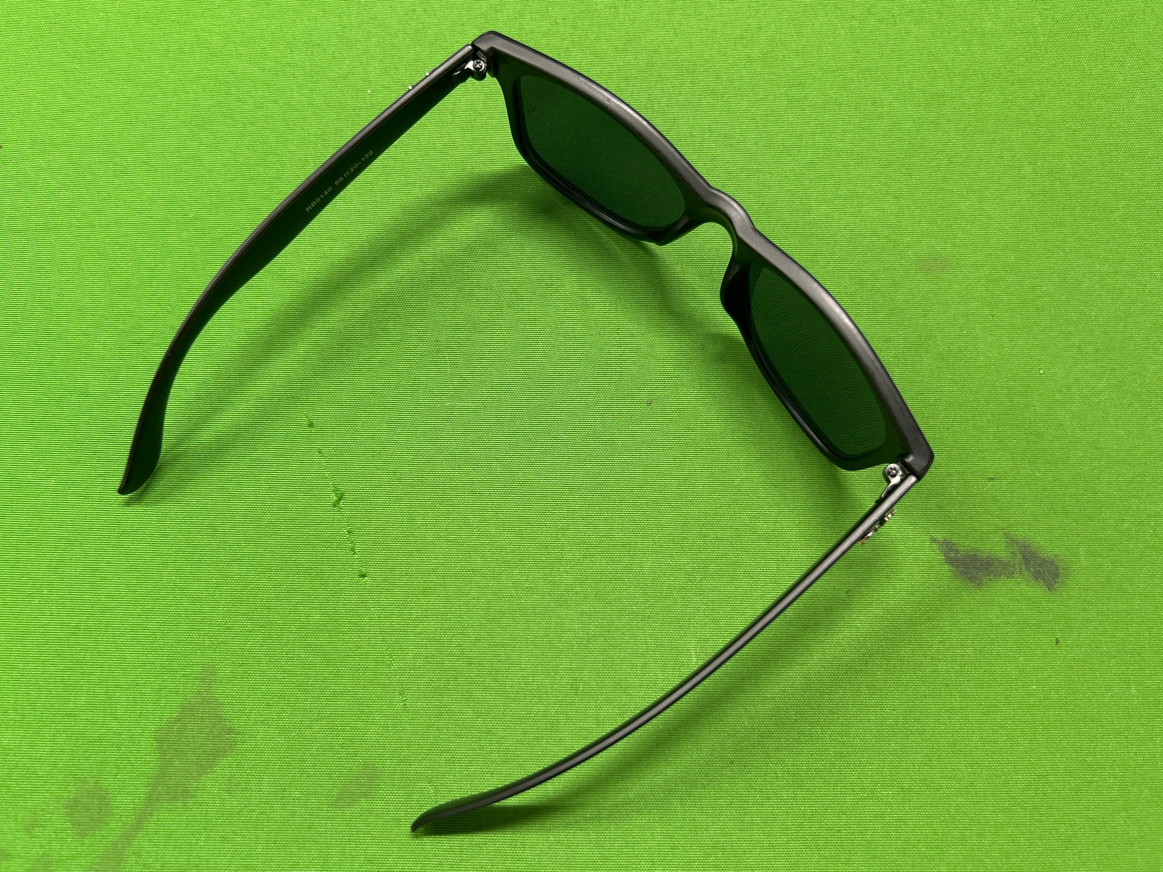 Foto QC 2 de Ray-Ban Wayfarer Acetate Sunglasses Black (RB2140)