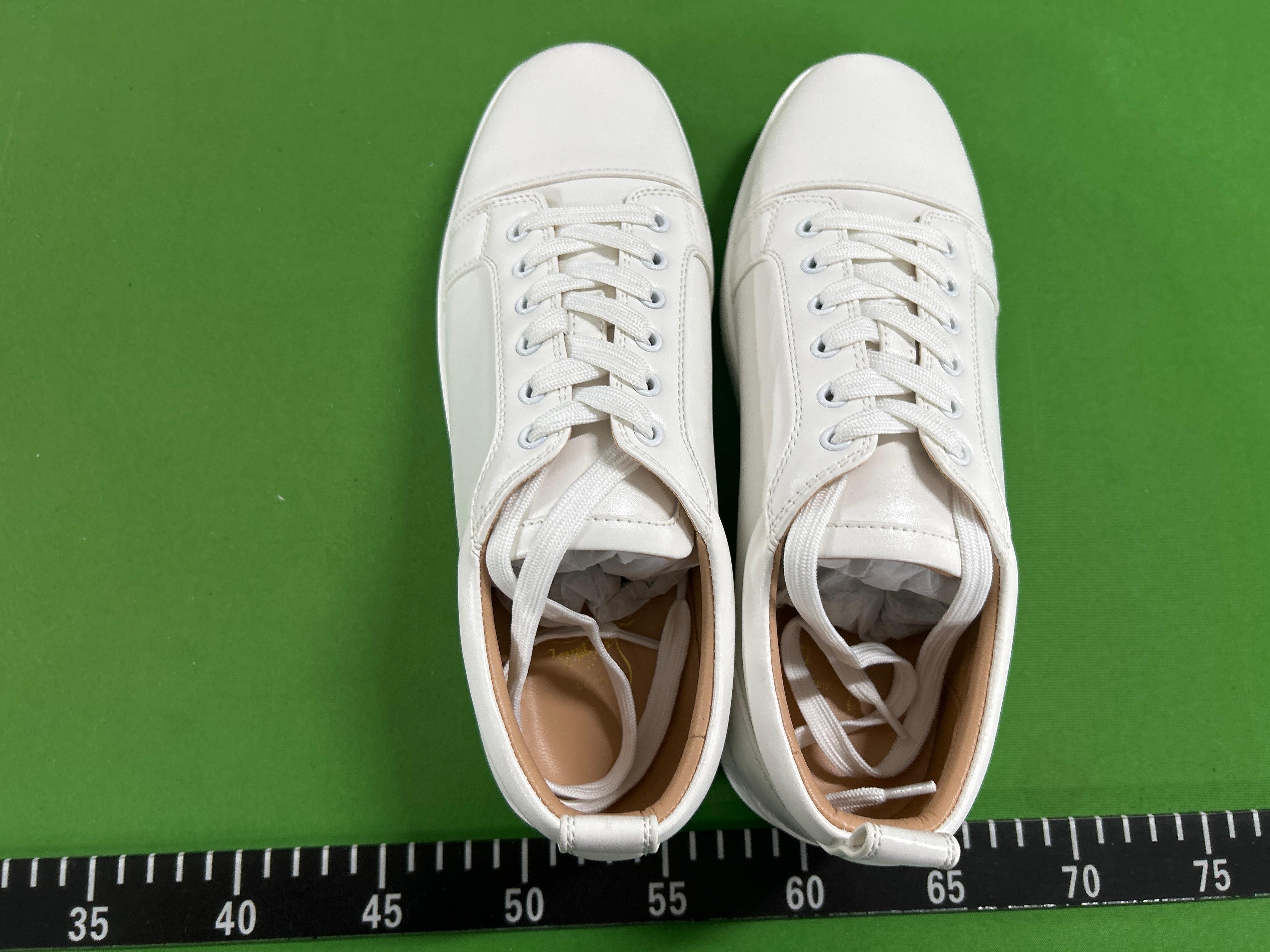 Foto QC 8 de Christian Louboutin Louis Junior Grained Leather Low Top Black