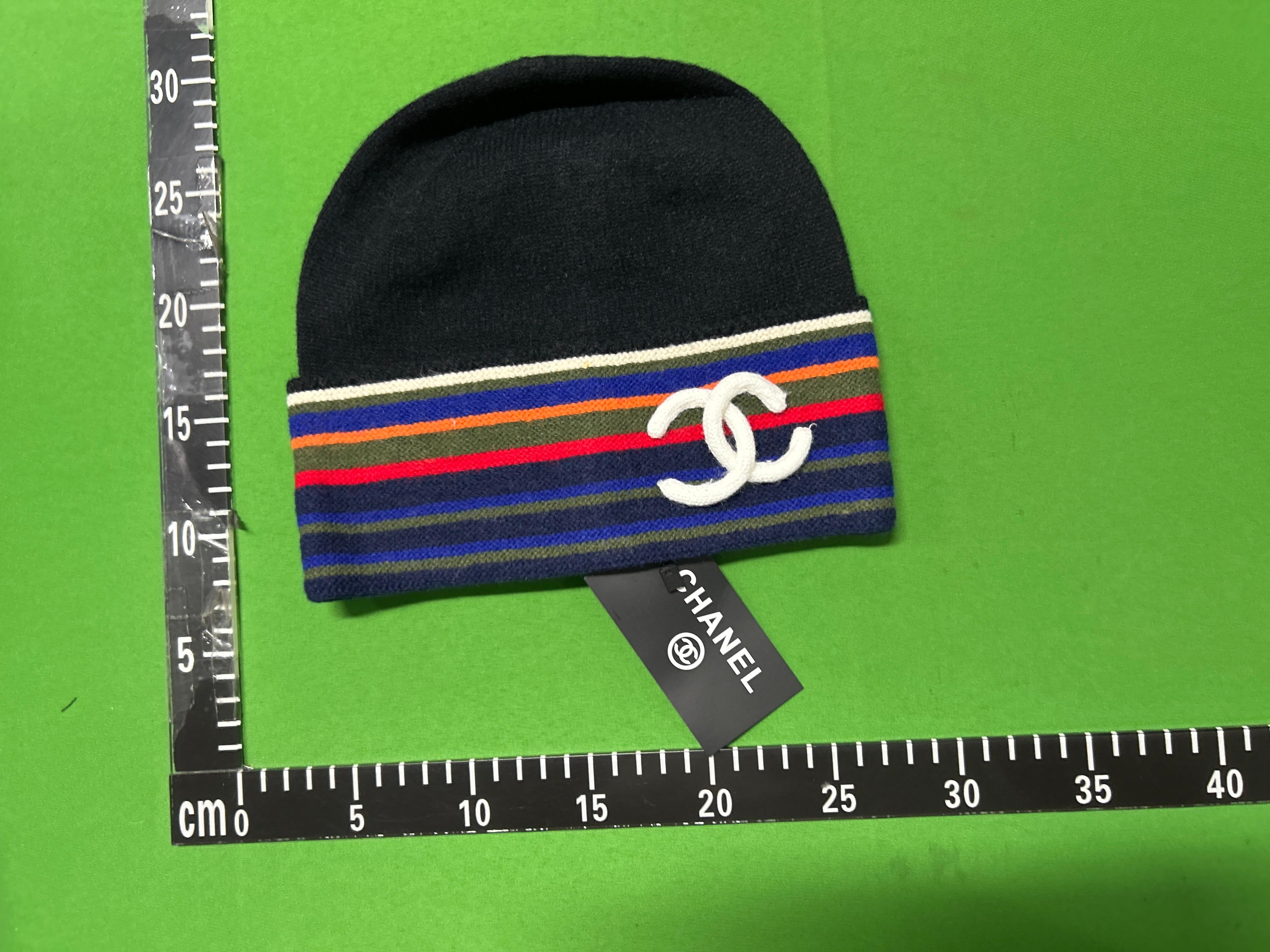 Foto QC 8 de Unbranded Embroidered Ribbed Beanie Off-White