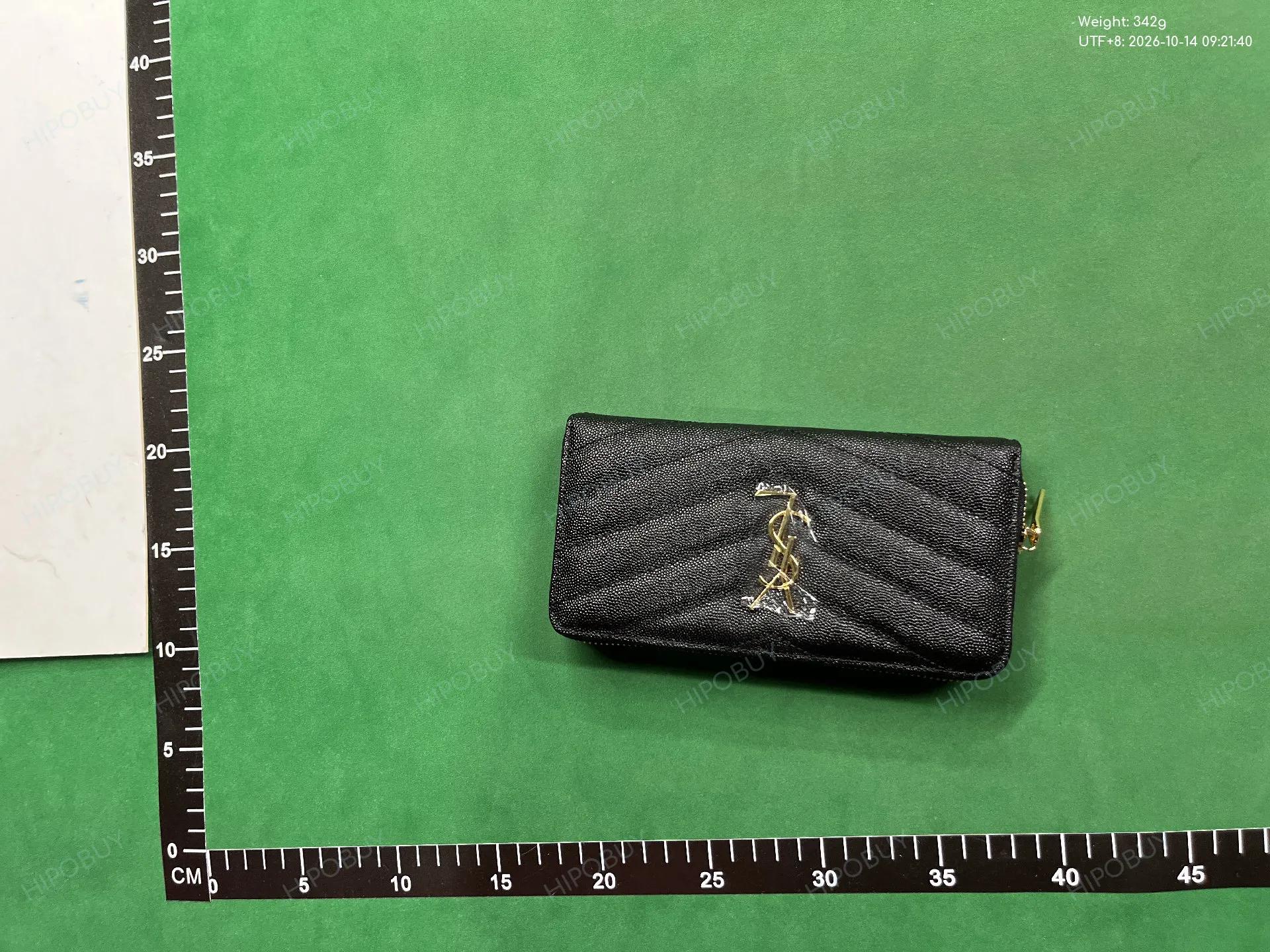 Foto QC 1 de Saint Laurent Monogram Zip Around Wallet Matelassé Grain de Poudre Leather Black