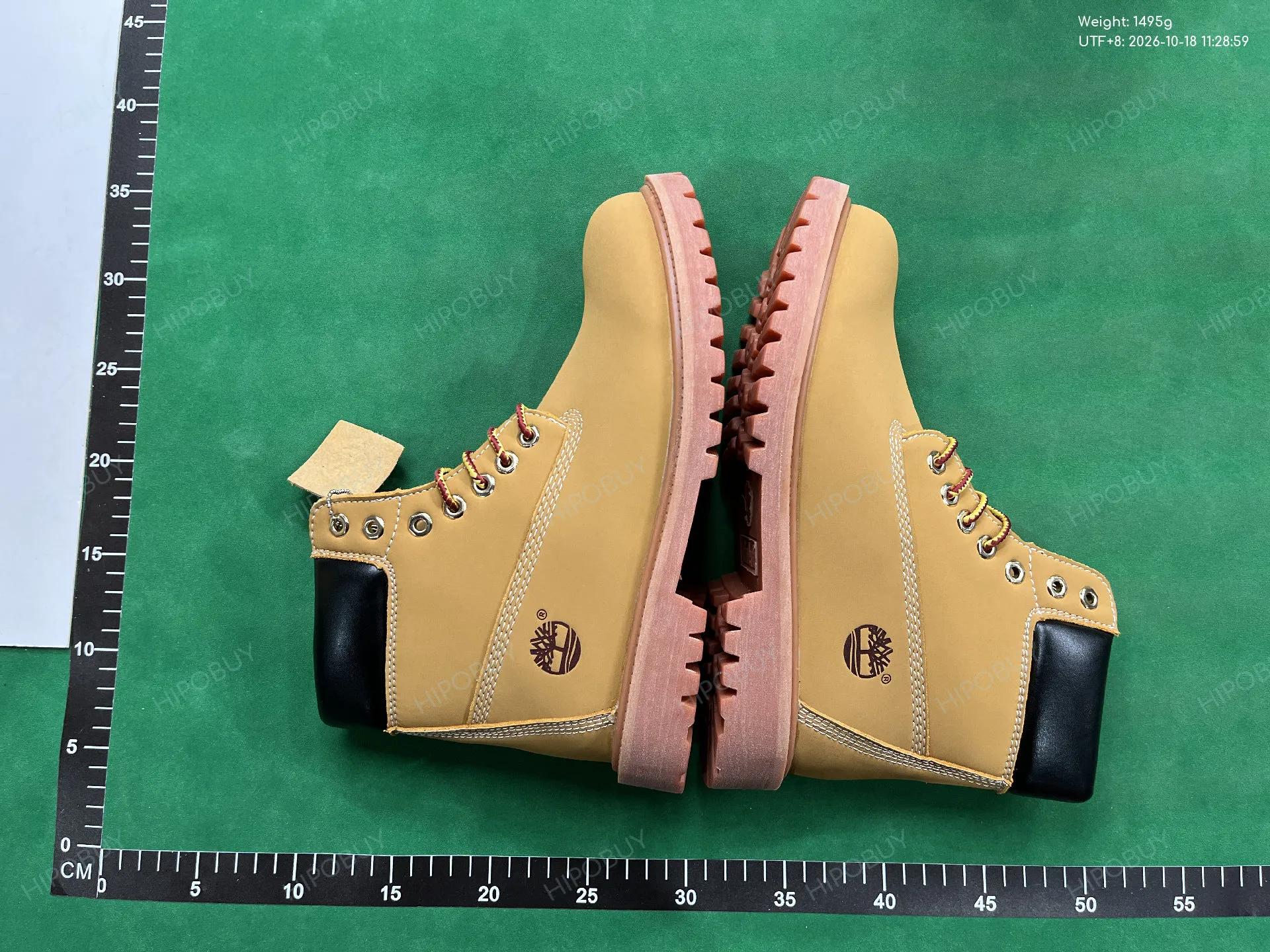 Foto QC 5 de Miu Miu Platform Sneakers Suede Low Logo Flap Beige