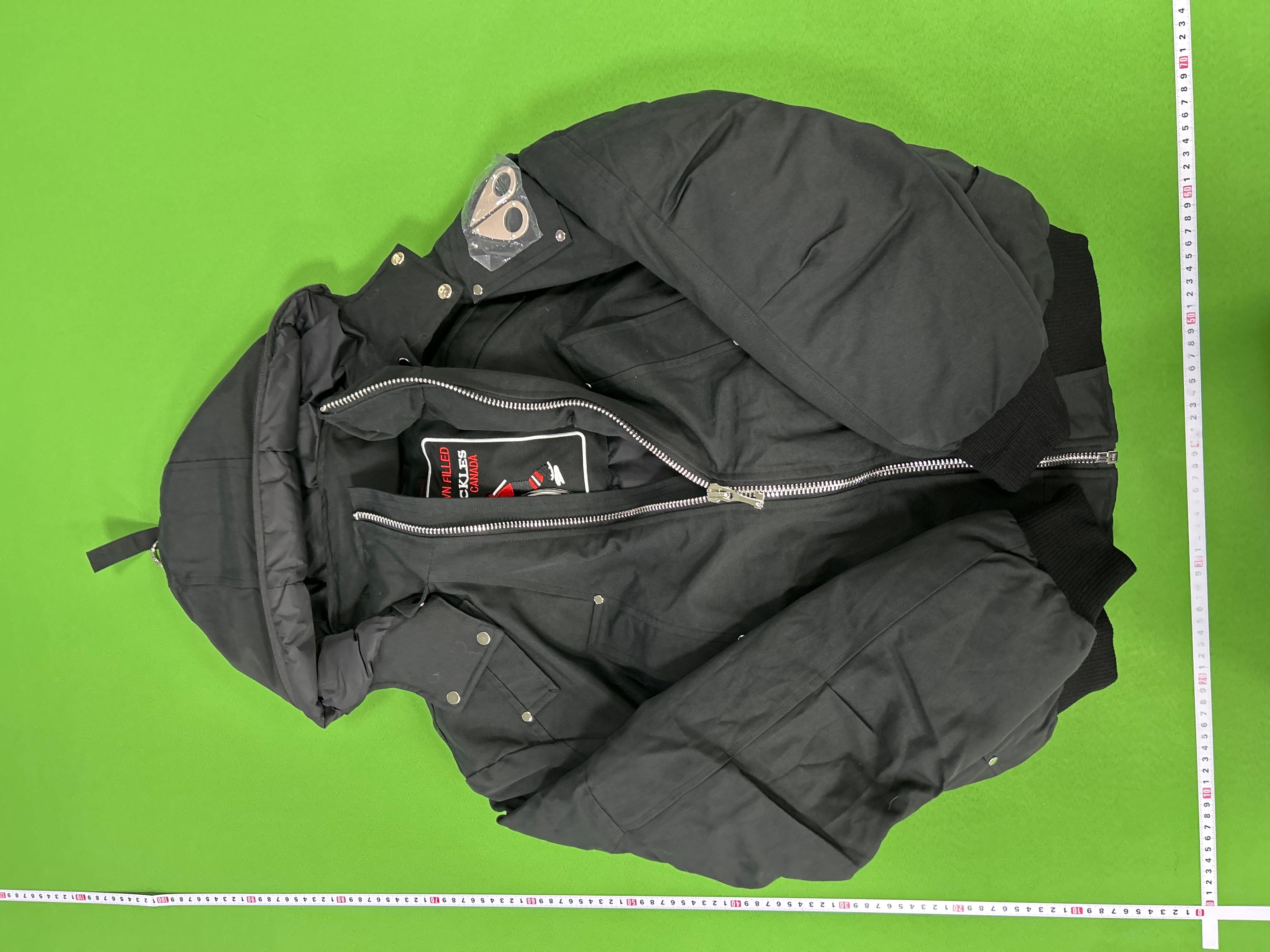 Foto QC 3 de Moose Knuckles Fur Collar White