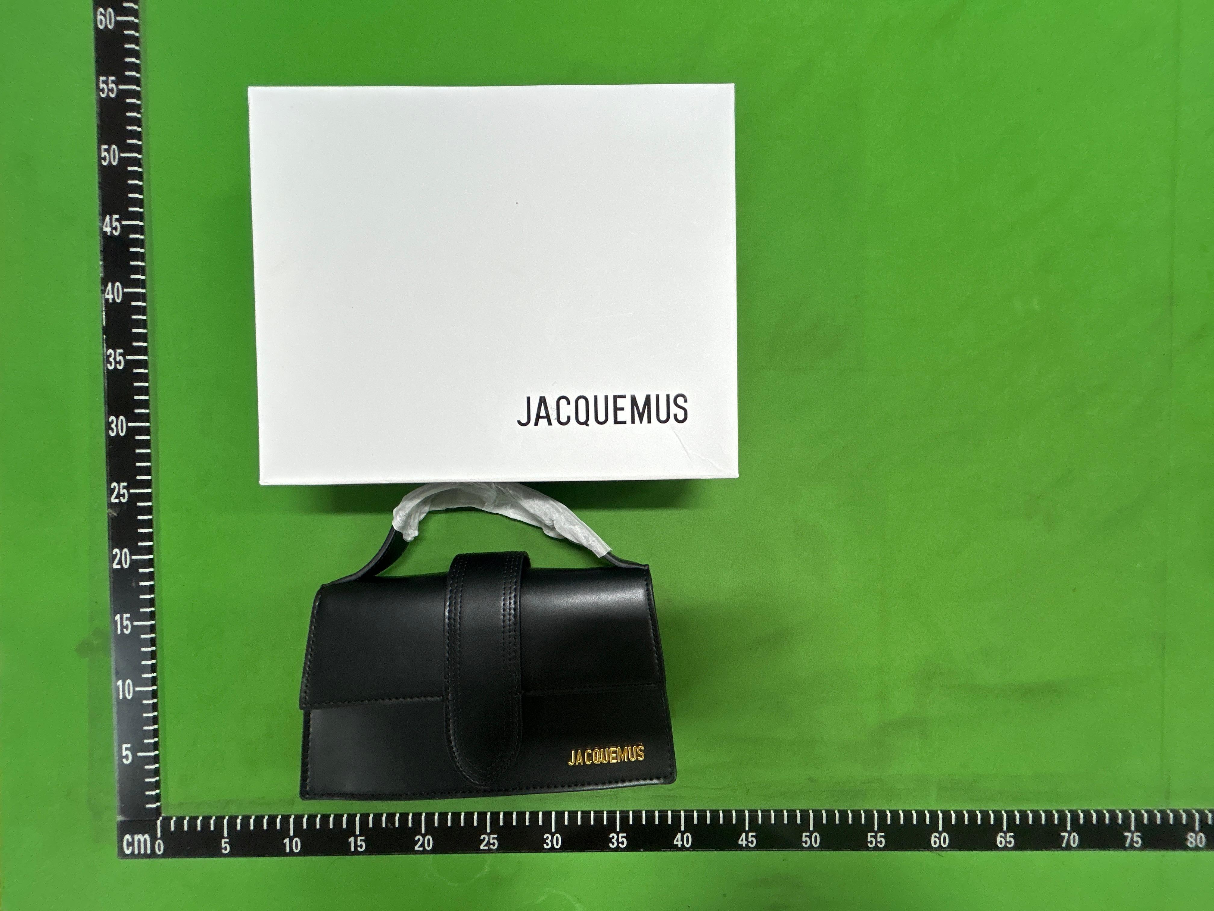 Foto QC 6 de Jacquemus Le Bambino Pink Leather