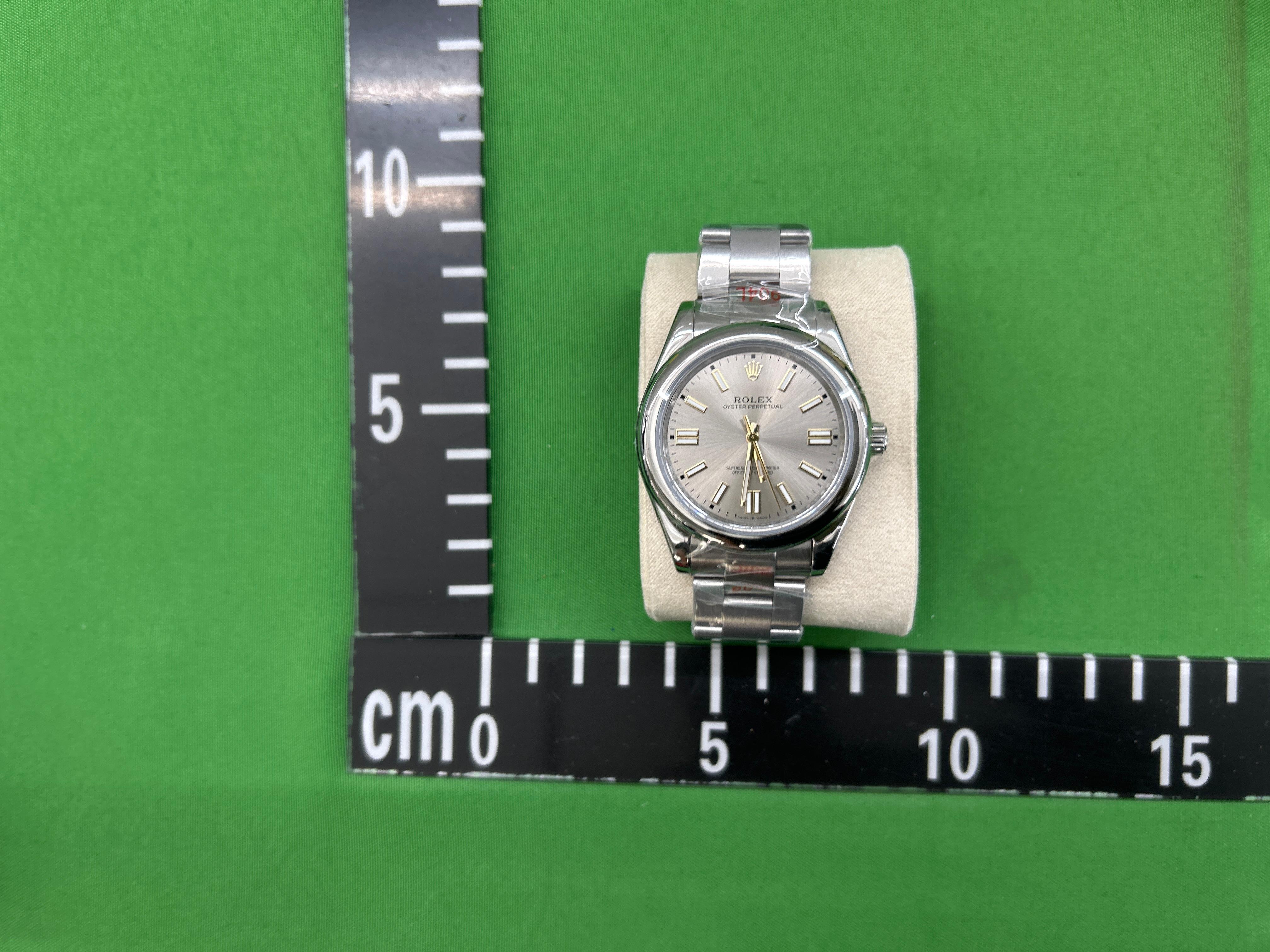 Foto QC 7 de Rolex Oyster Perpetual 126000