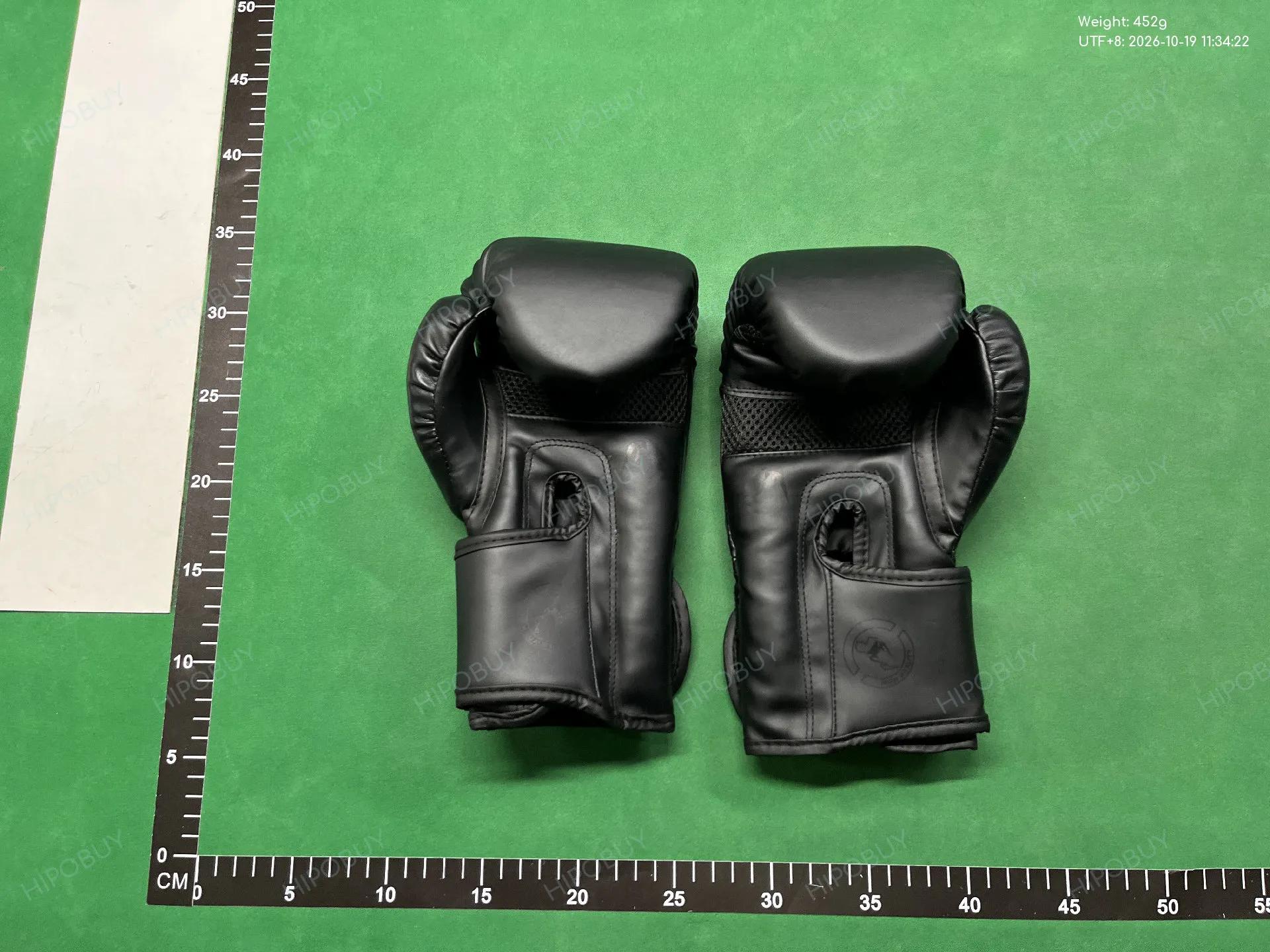 Foto QC 8 de Other Venum Boxing Professional Training Series 12oz Gold Synthetic Leather Boxing Gloves