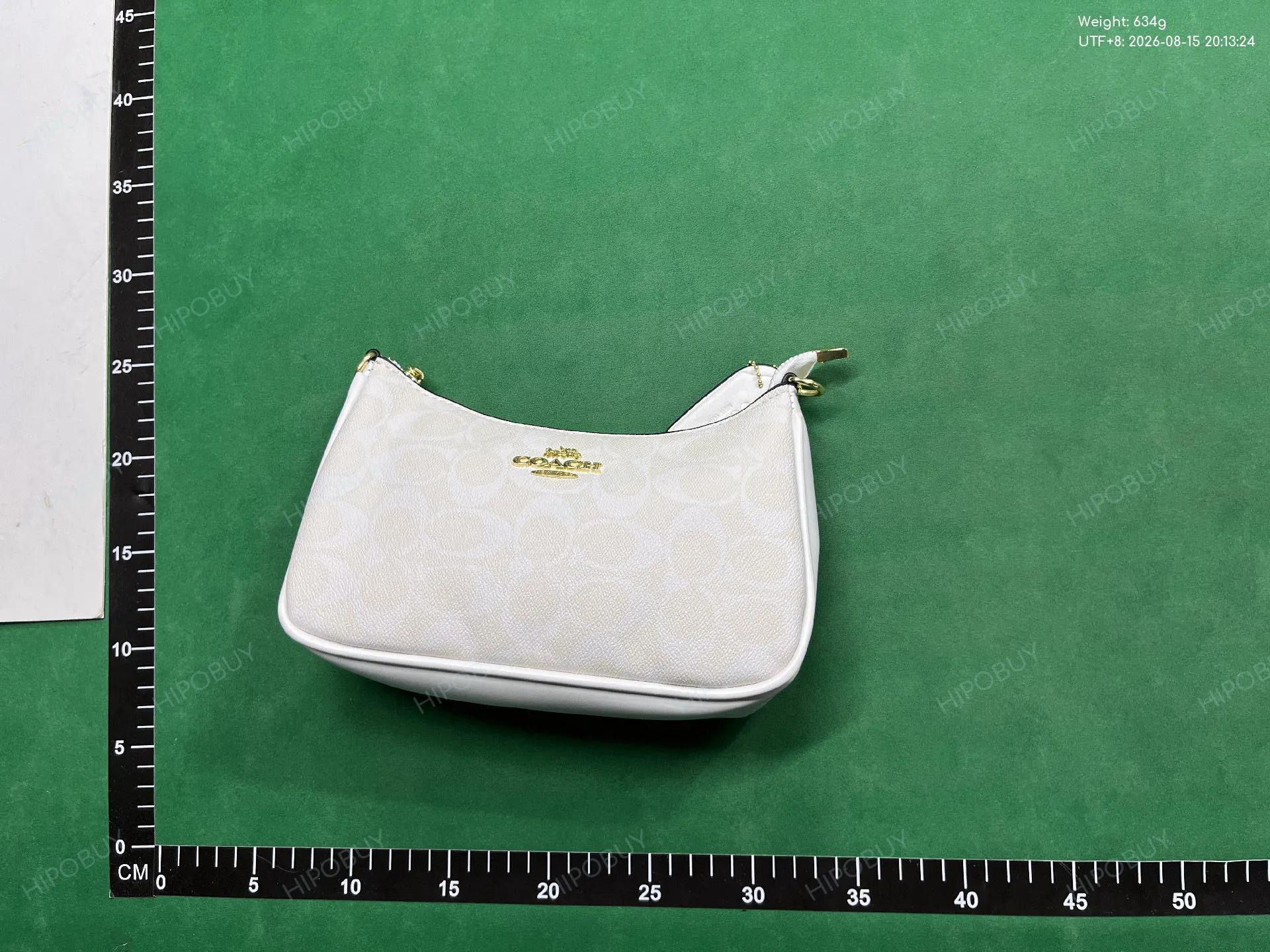 Foto QC 6 de Coach Teri Shoulder Bag Signature Canvas