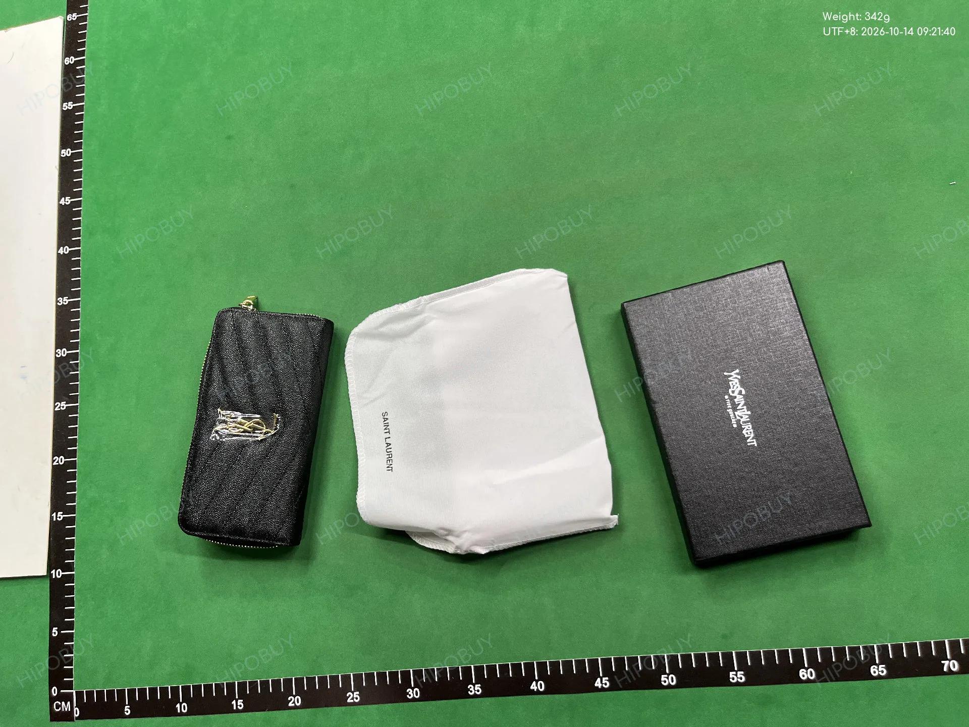 Foto QC 3 de Saint Laurent Monogram Zip Around Wallet Matelassé Grain de Poudre Leather Black