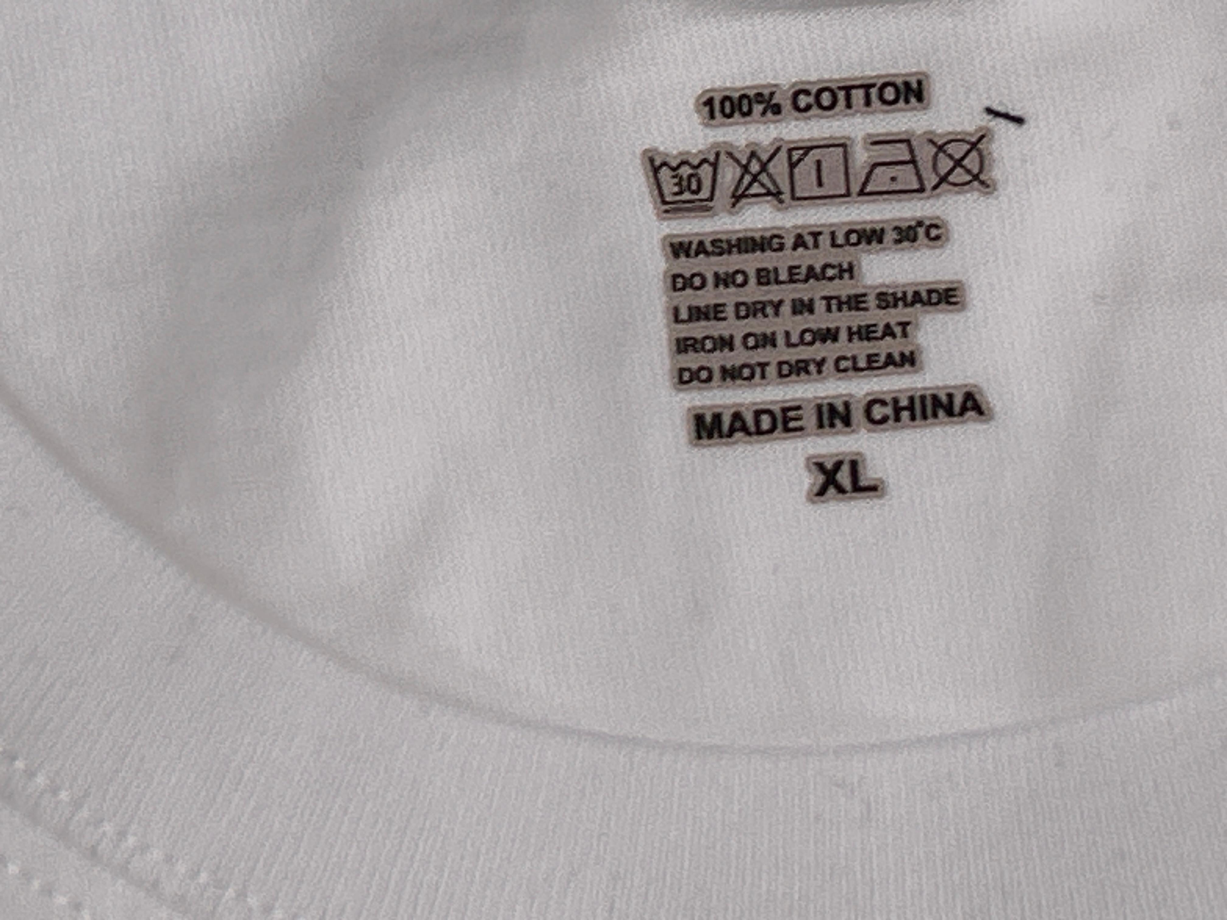 Foto QC 6 de Travis Scott x McDonald's Cactus Jack T-shirt Action Figure White