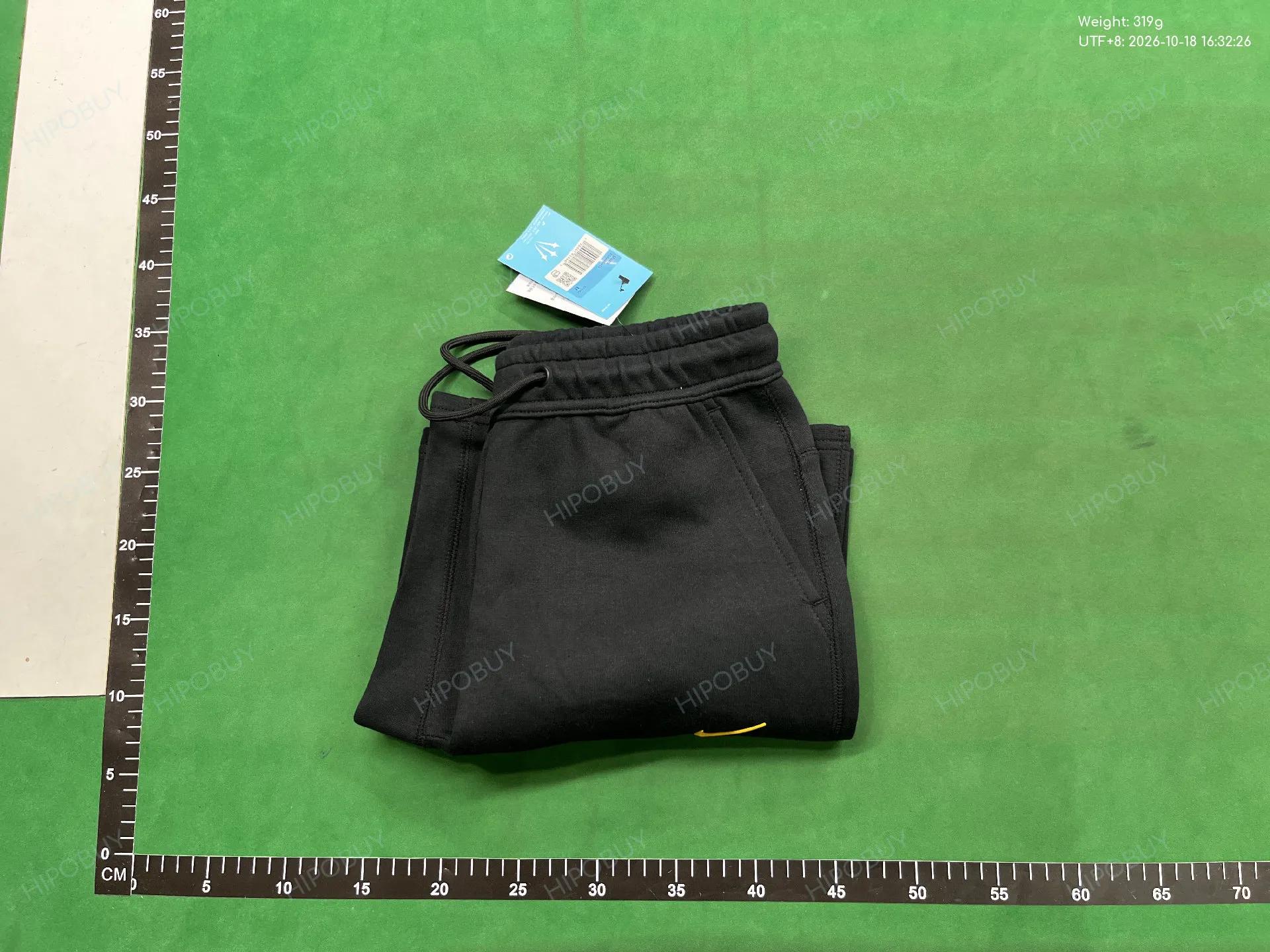 Foto QC 4 de Nike NOCTA Tech Fleece Sweat Shorts Heather Grey