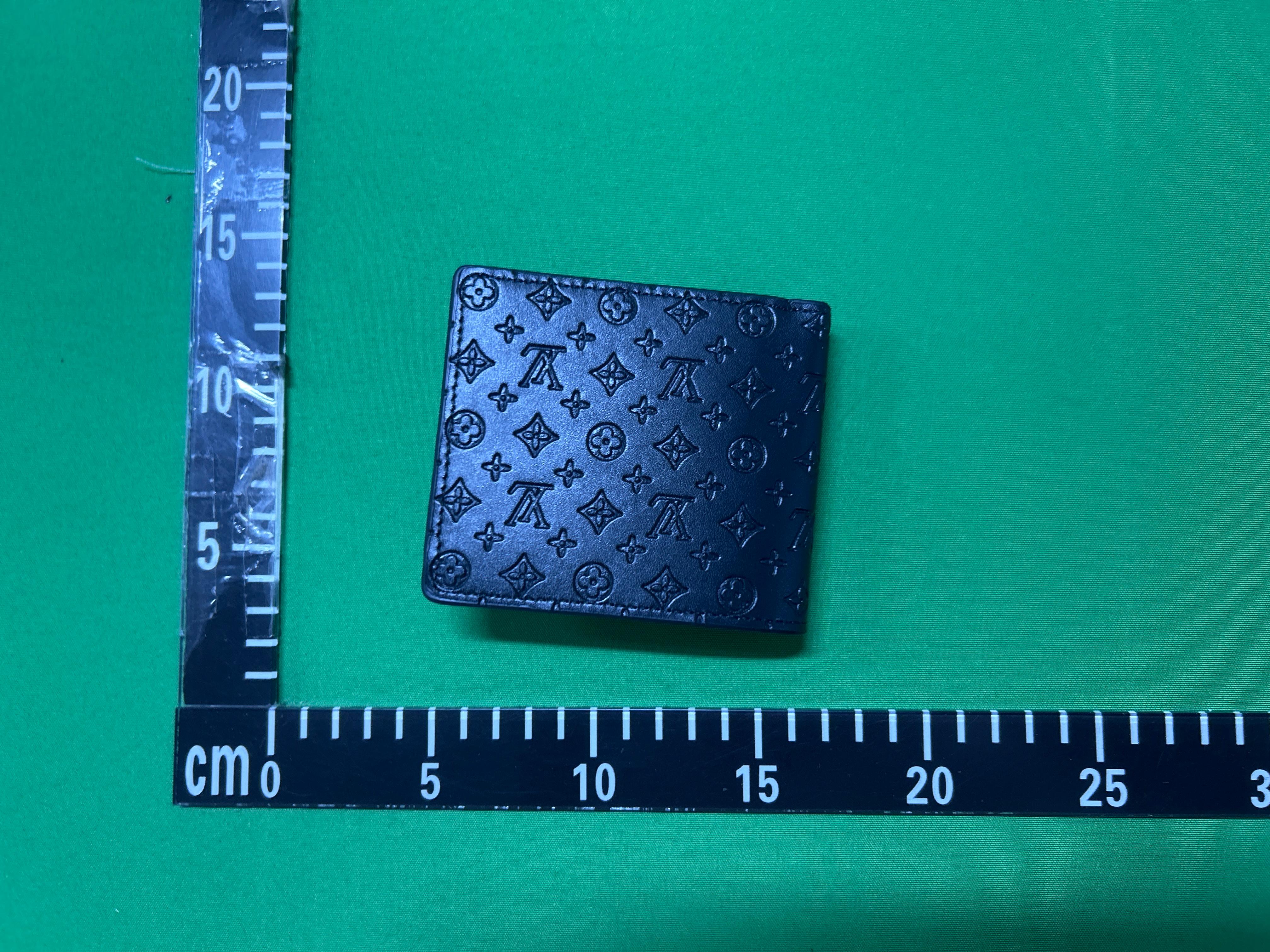Foto QC 5 de Louis Vuitton Multiple Wallet Monogram Shadow Black