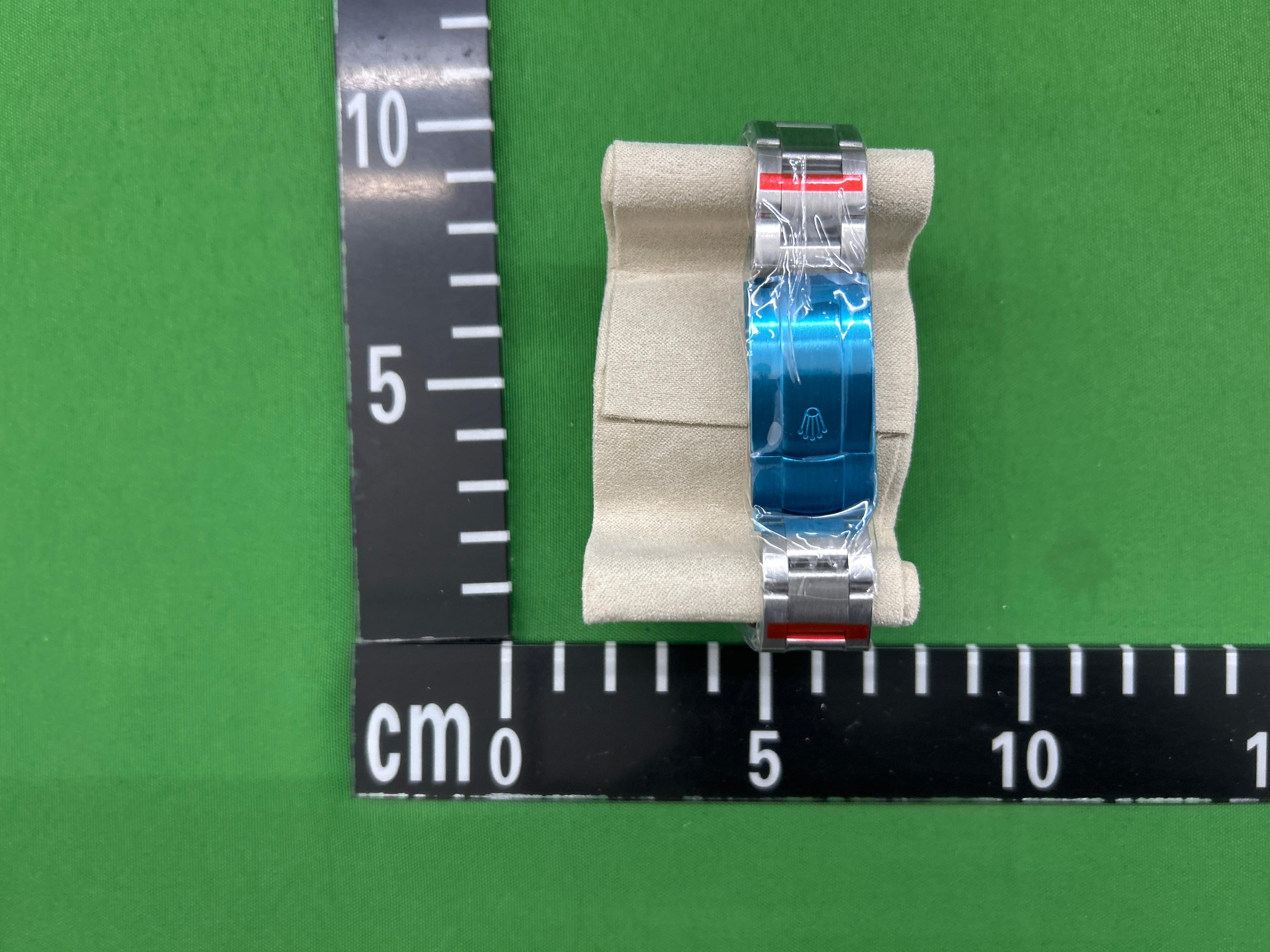 Foto QC 6 de Rolex Oyster Perpetual 126000
