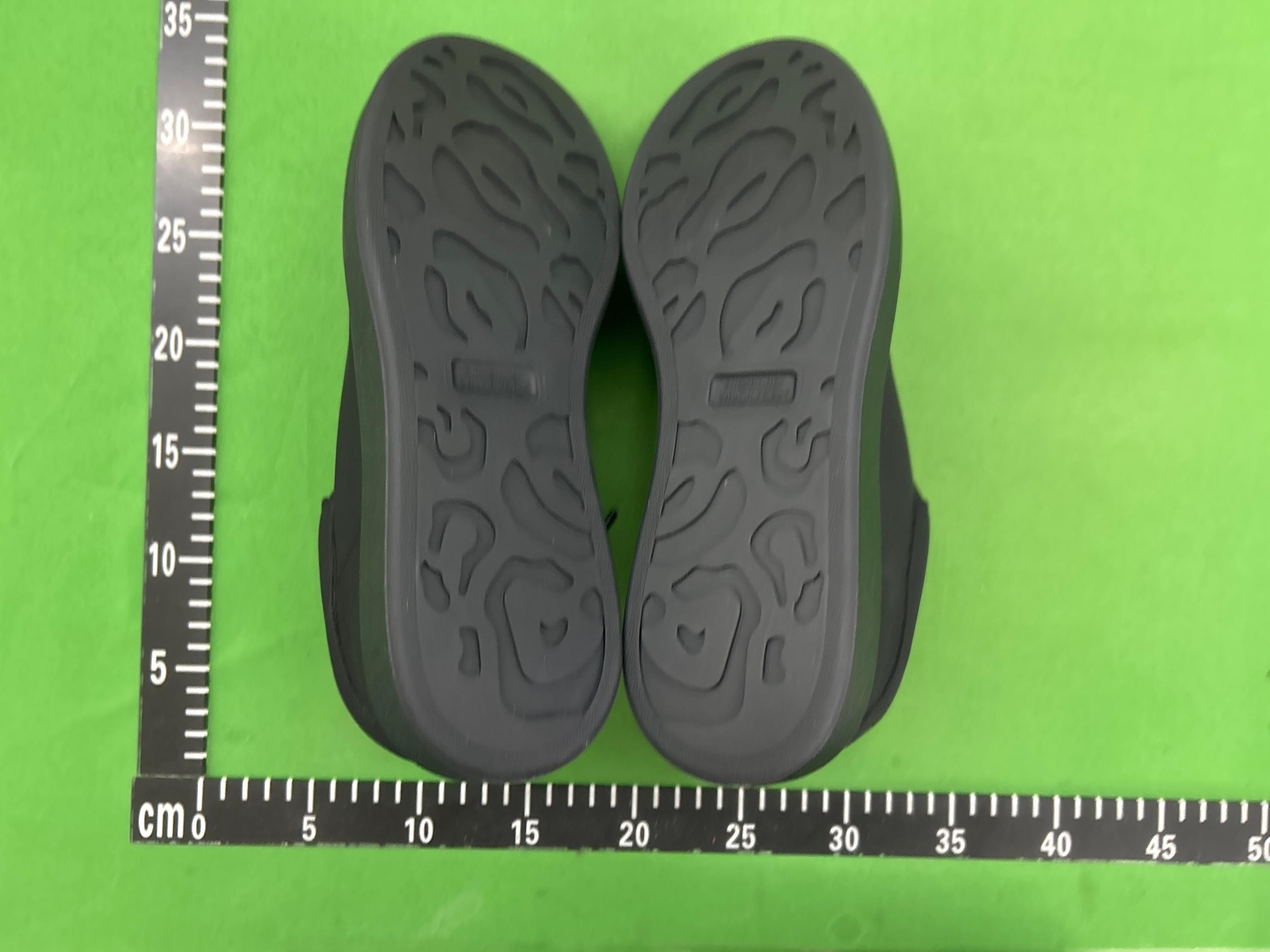 Foto QC 8 de Alexander McQueen Oversized Low Black White Graffiti